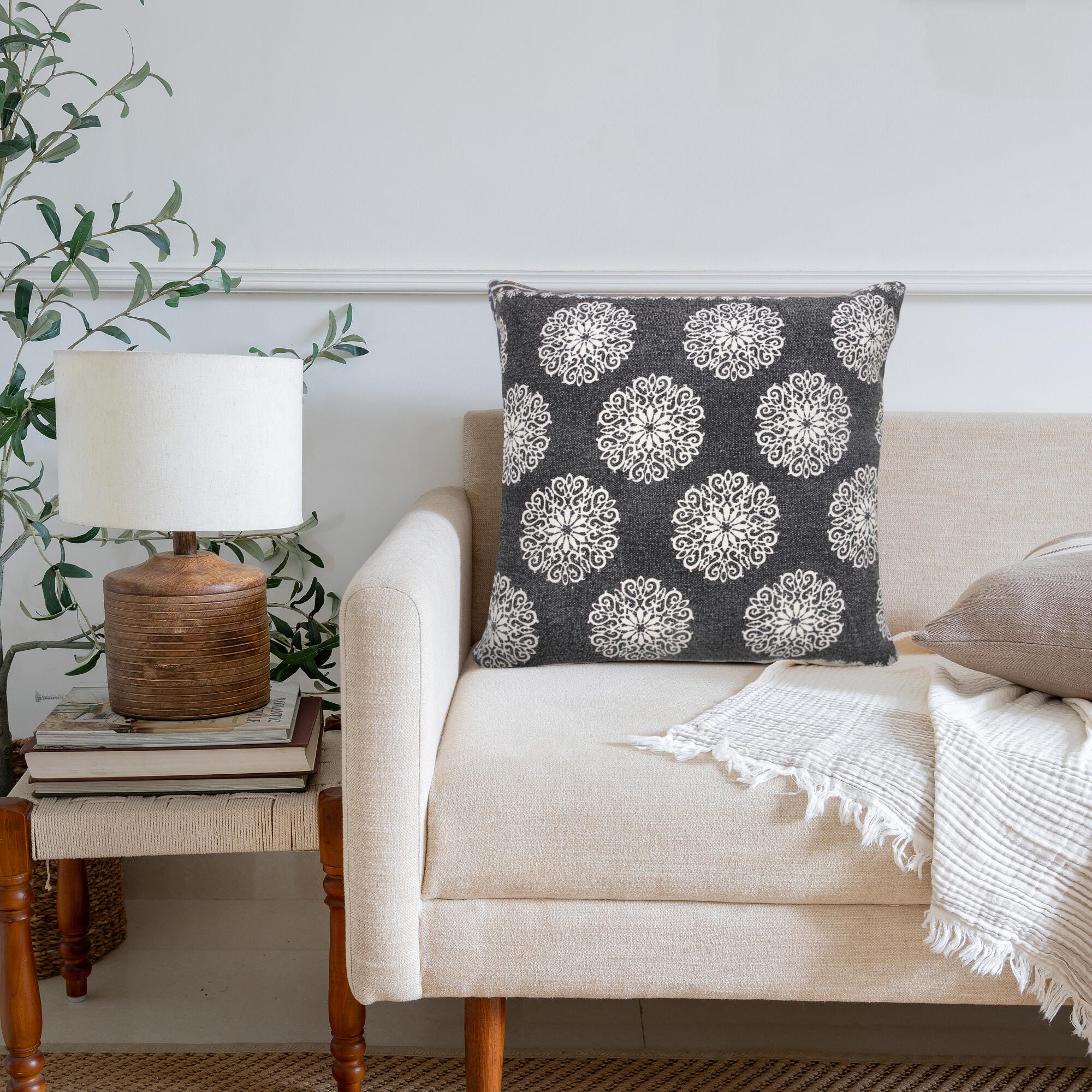 Suvii Home Evelyn Floral Decorative Throw Pillow, Black/White, rollover