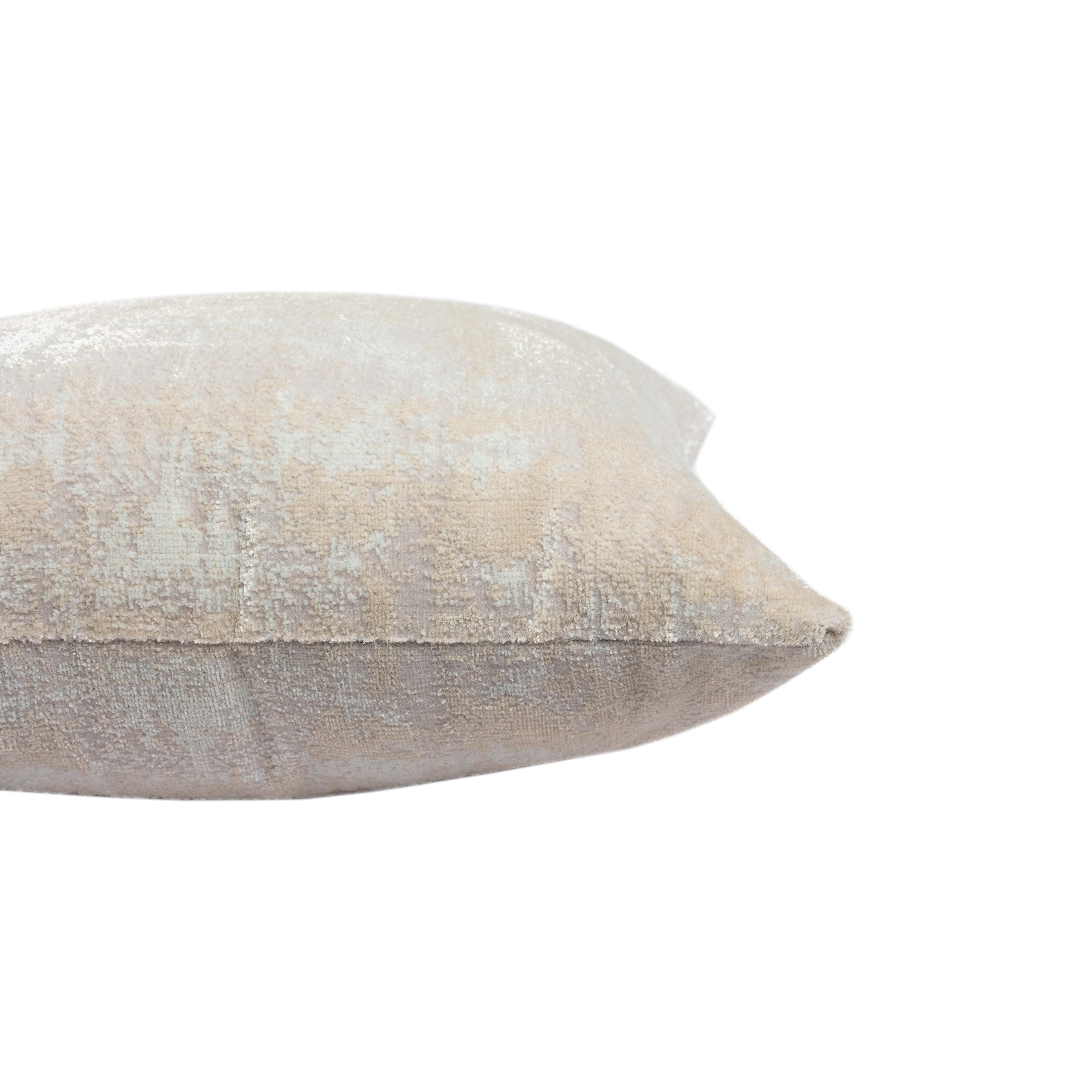Suvii Home Maria Distressed Decorative Throw Pillow, , large