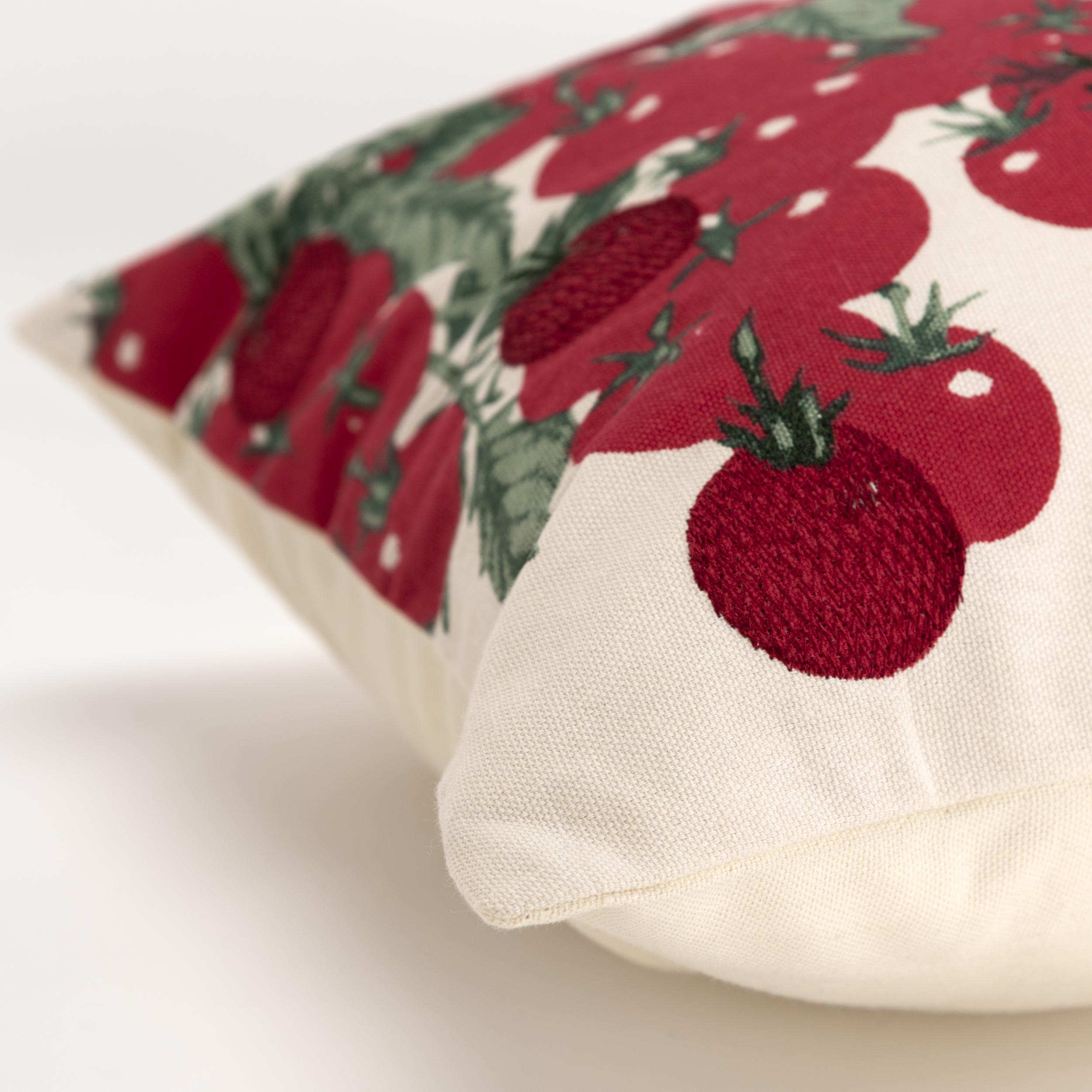 Rizzy Home Cranberries Pillow, , swatch