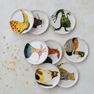 Storied Home Plate Set with Animal Designs (Set of 8)