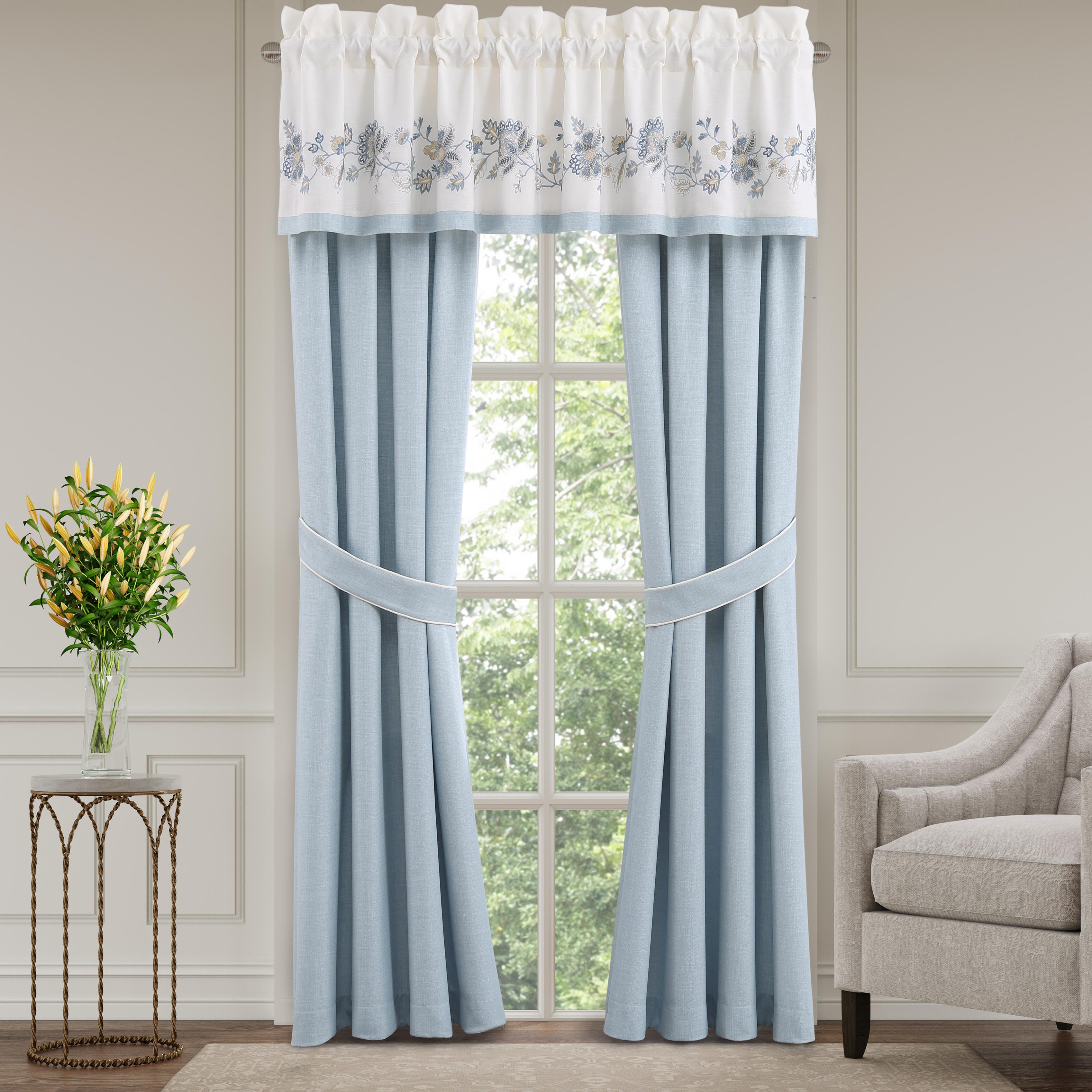J. Queen New York Garden Straight Valance, , large