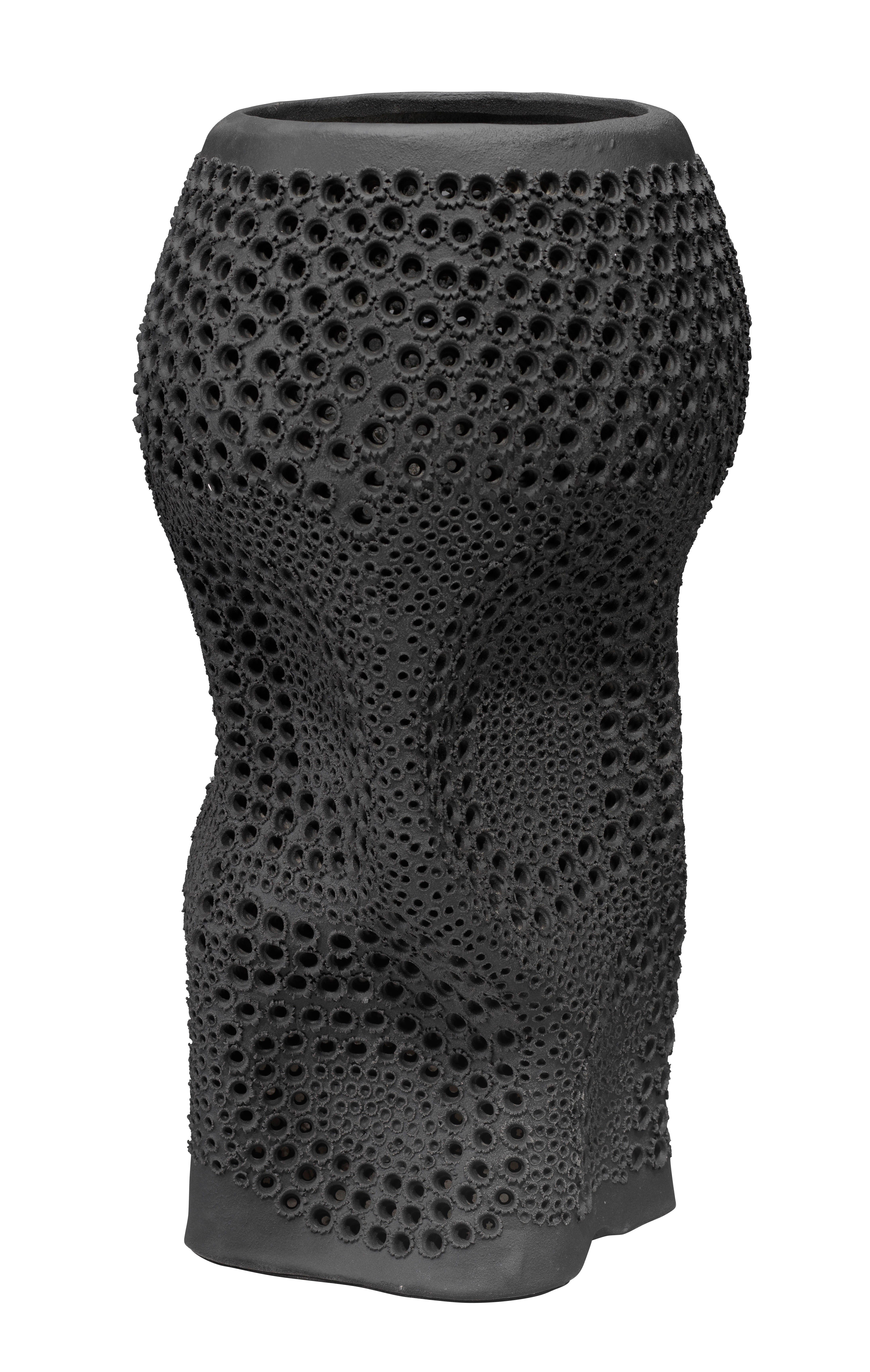 Relaxed Elegance Astrid Vase, Black, large