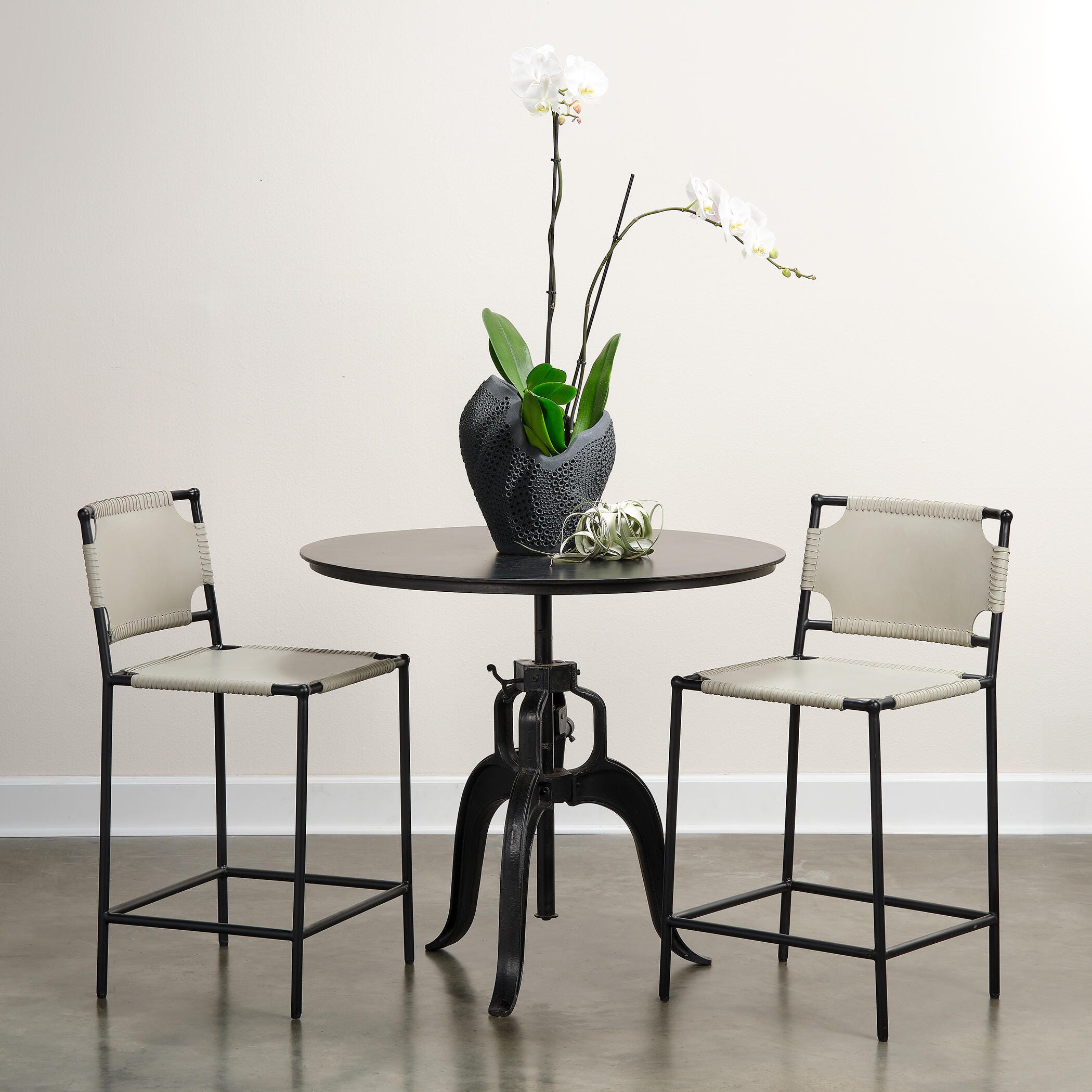 Relaxed Elegance Celeste Vase, Black, large