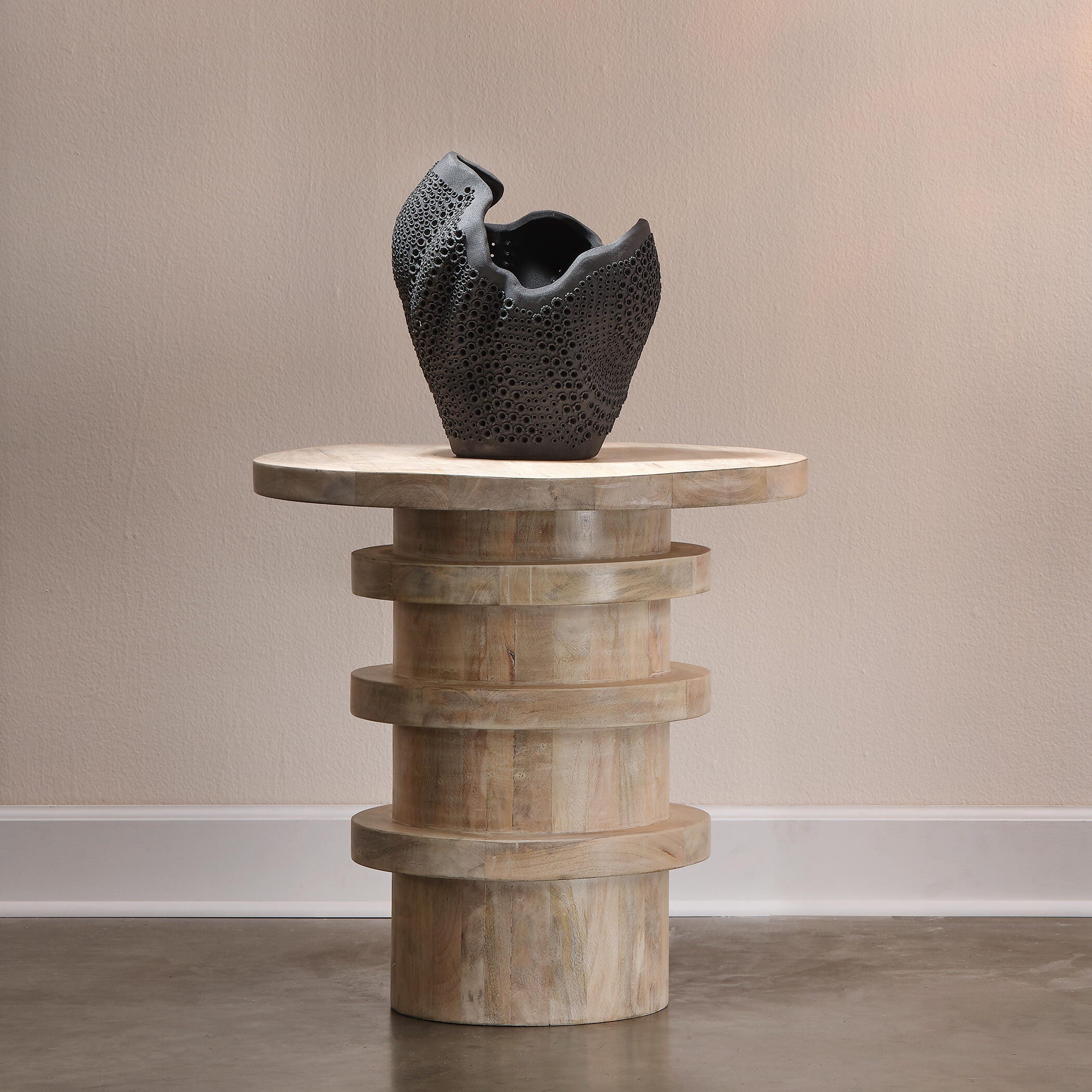 Relaxed Elegance Celeste Vase, Black, large