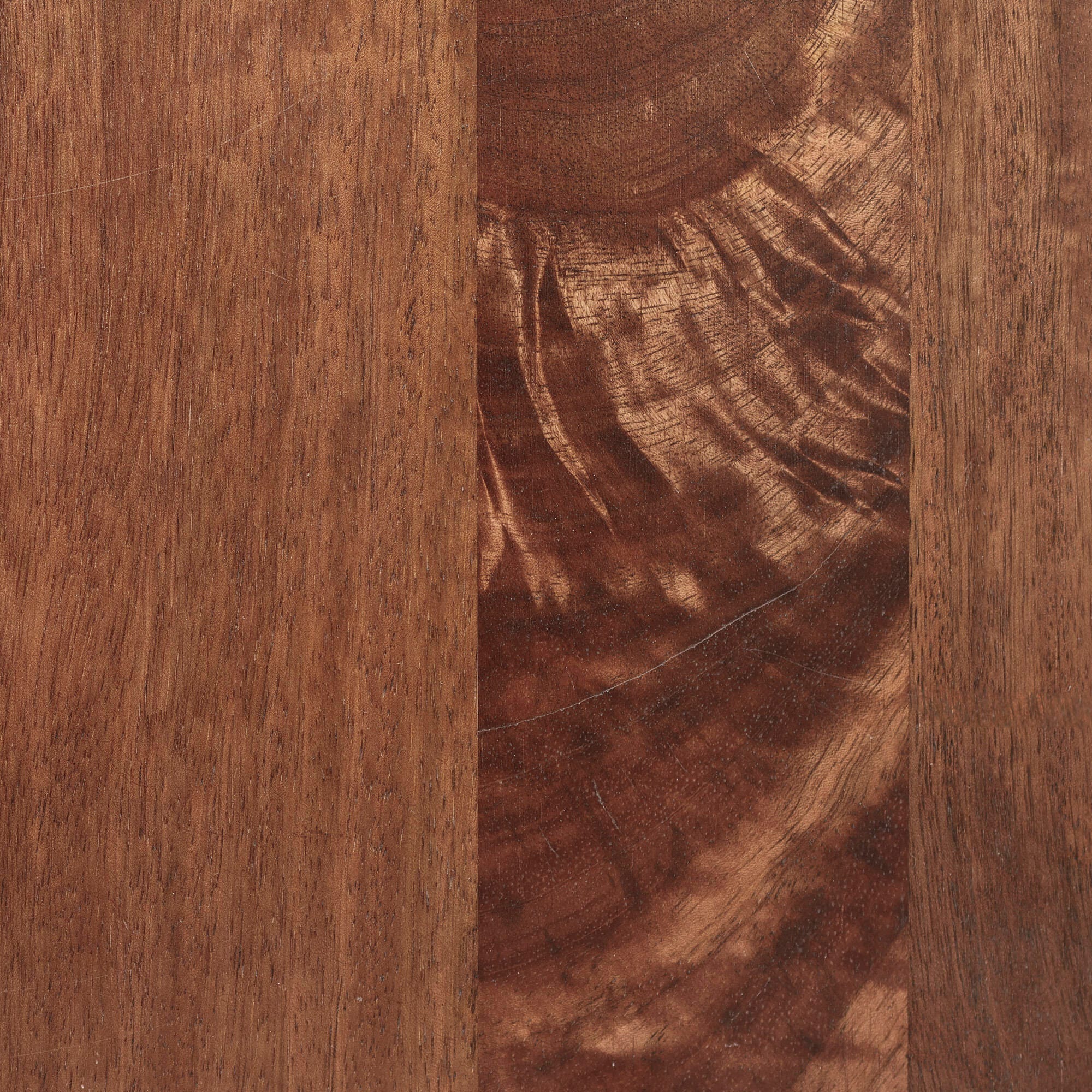 Swatch color Walnut 