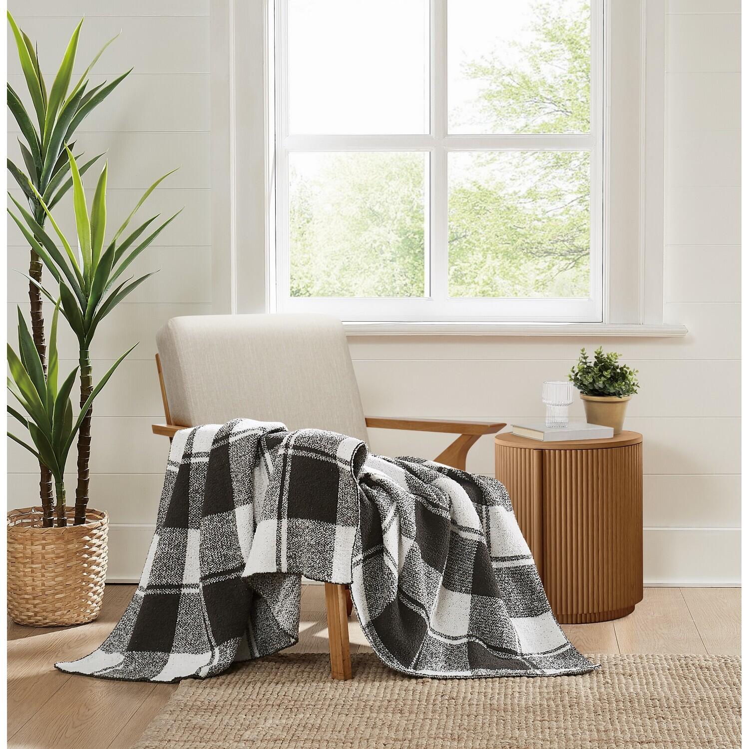 Brooklyn Loom Dusted Throw Blanket, Black, rollover