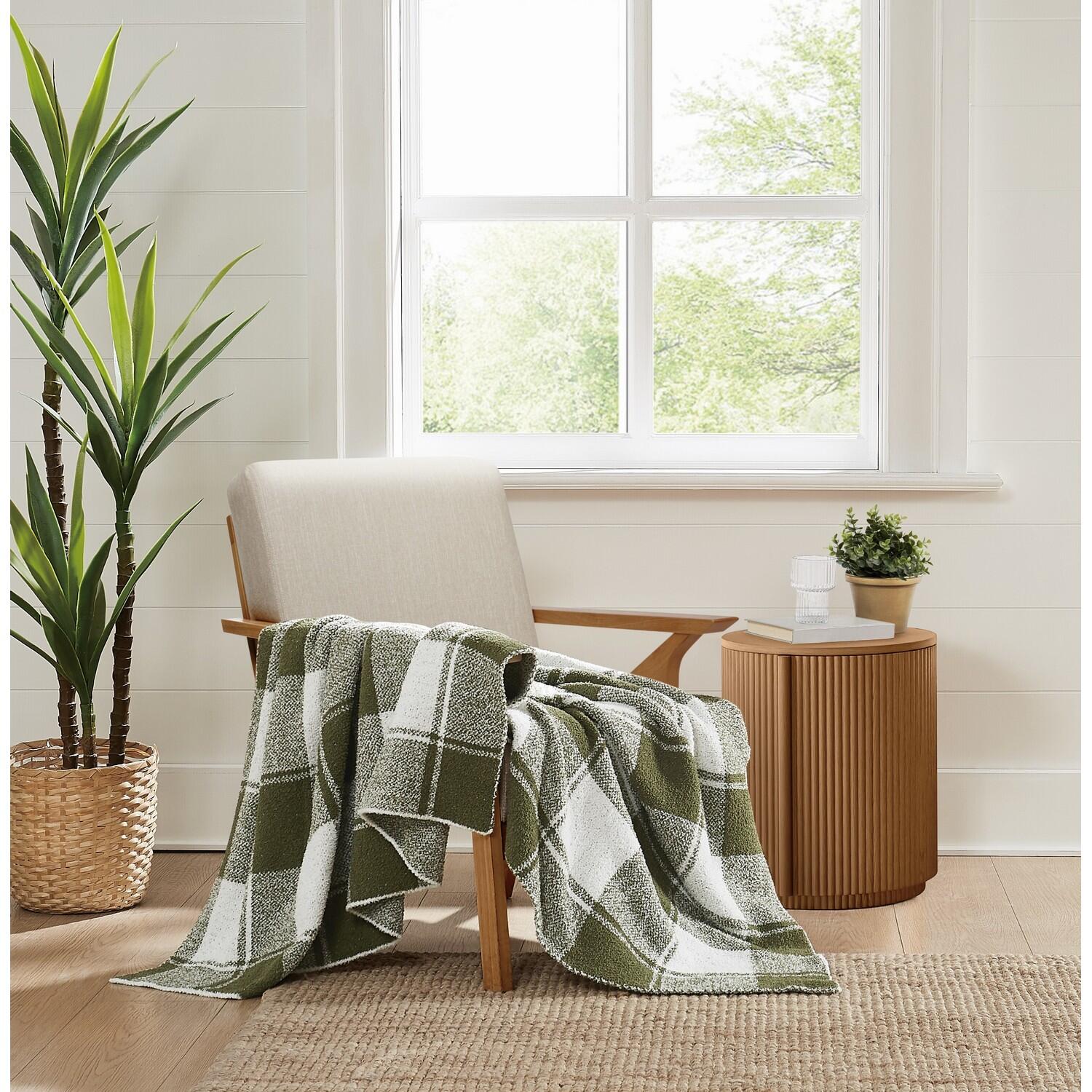 Brooklyn Loom Dusted Throw Blanket, Green, rollover