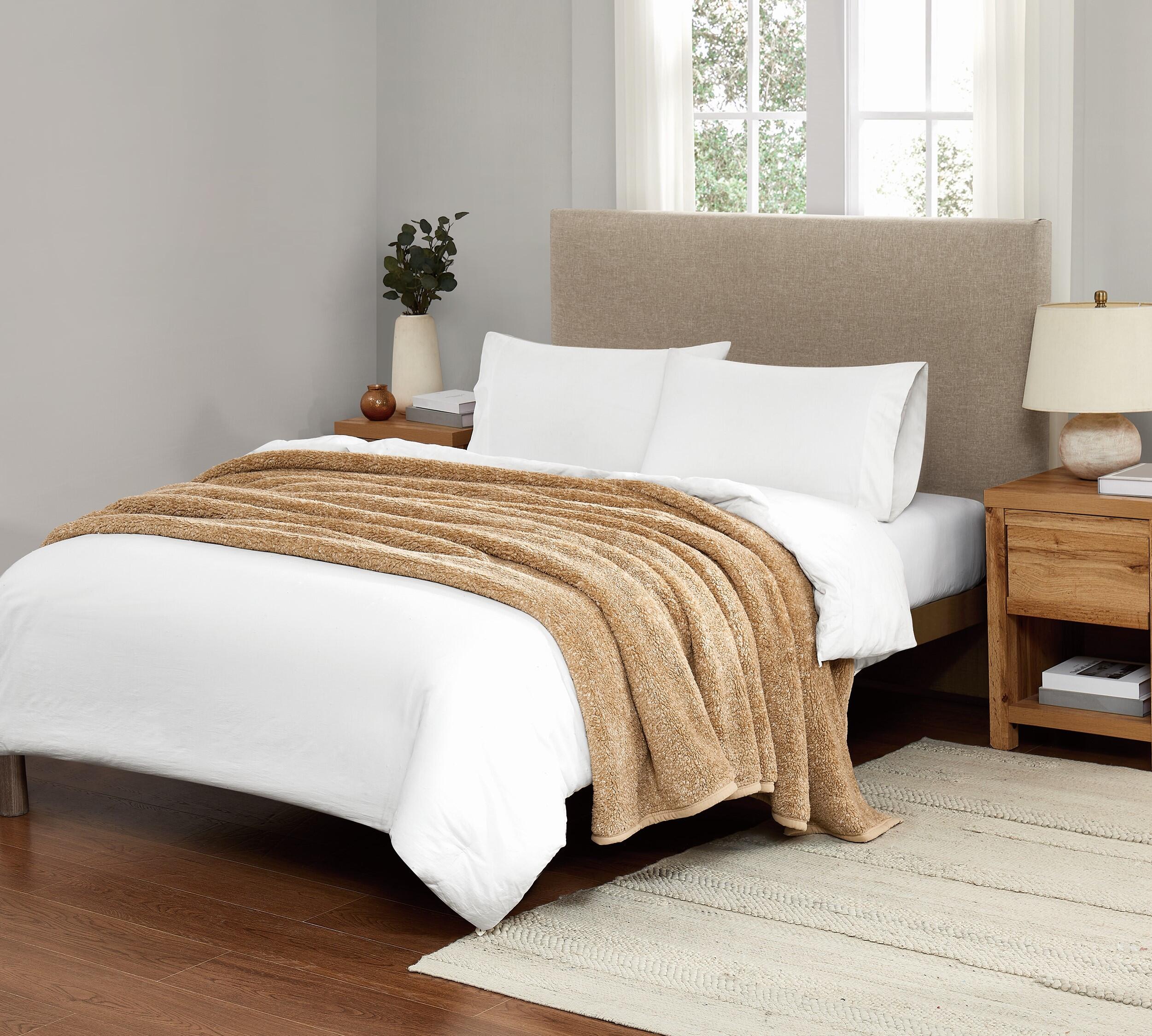 Brooklyn Loom Sherpa Blanket, Natural, rollover