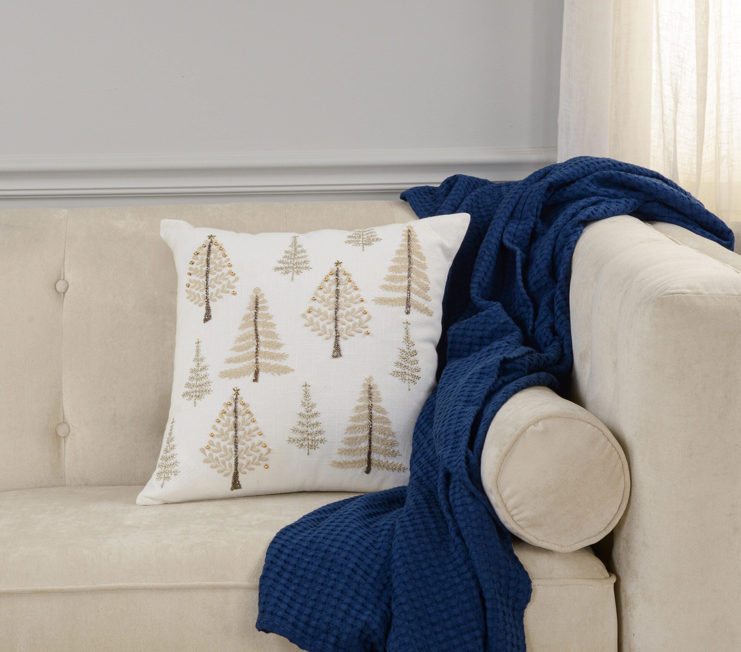 Rizzy Home Holiday Grove Decorative Throw Pillow, , rollover