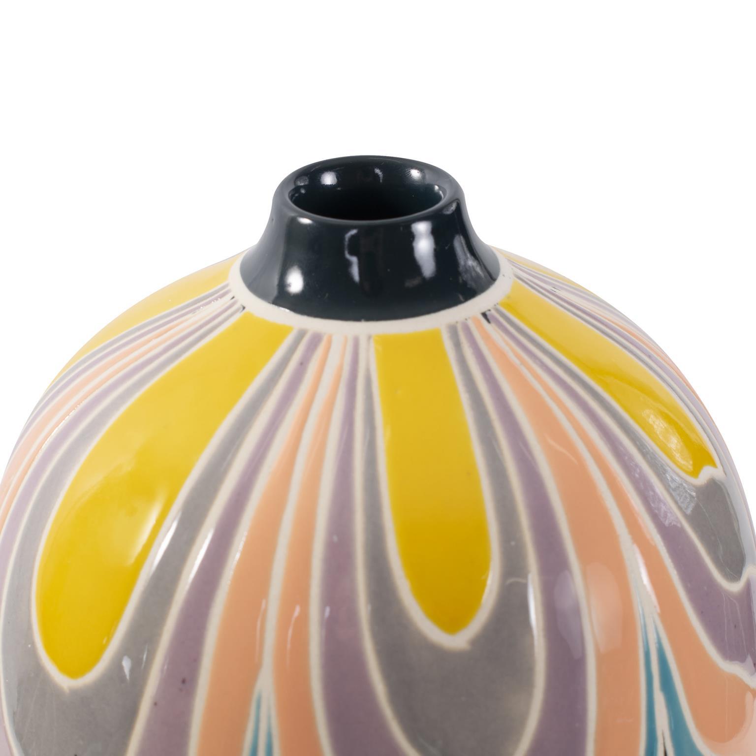 Howard Elliott The Bramwell Short Vase, , large