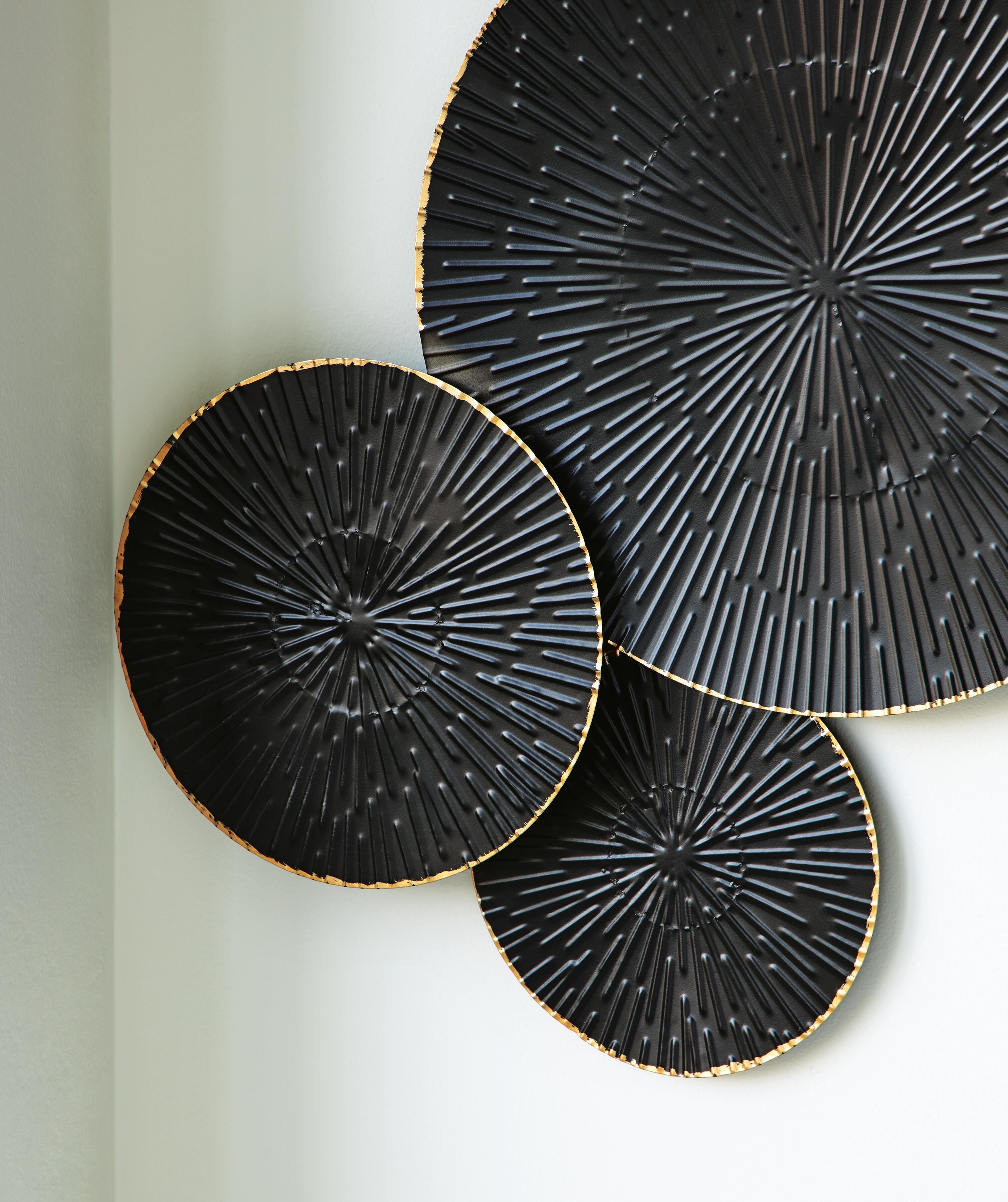Rhetlen Wall Decor - image 7