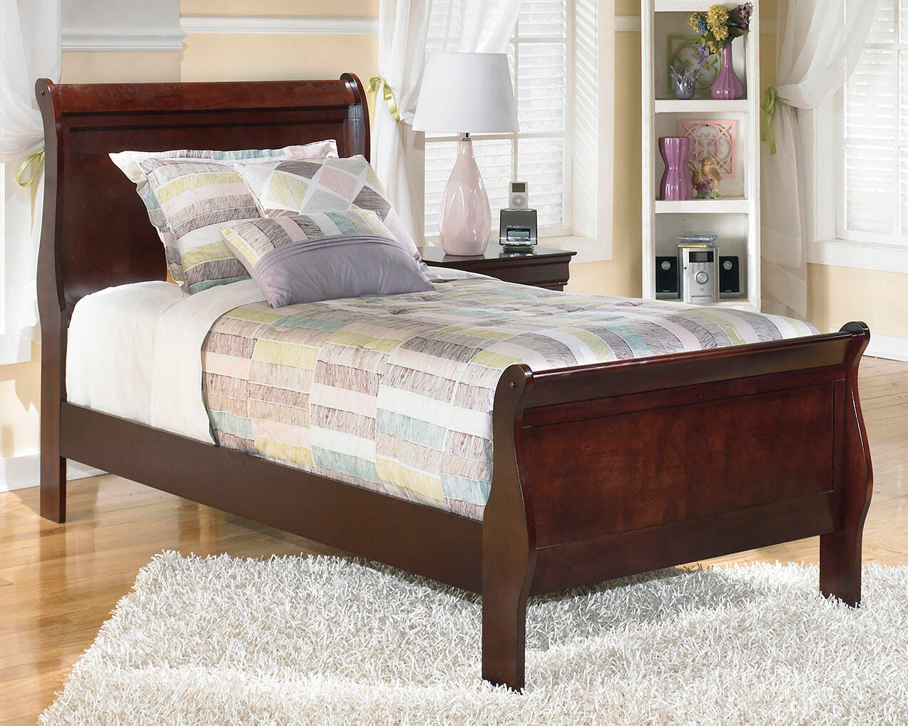 Alisdair Twin Sleigh Bed, Reddish Brown, rollover