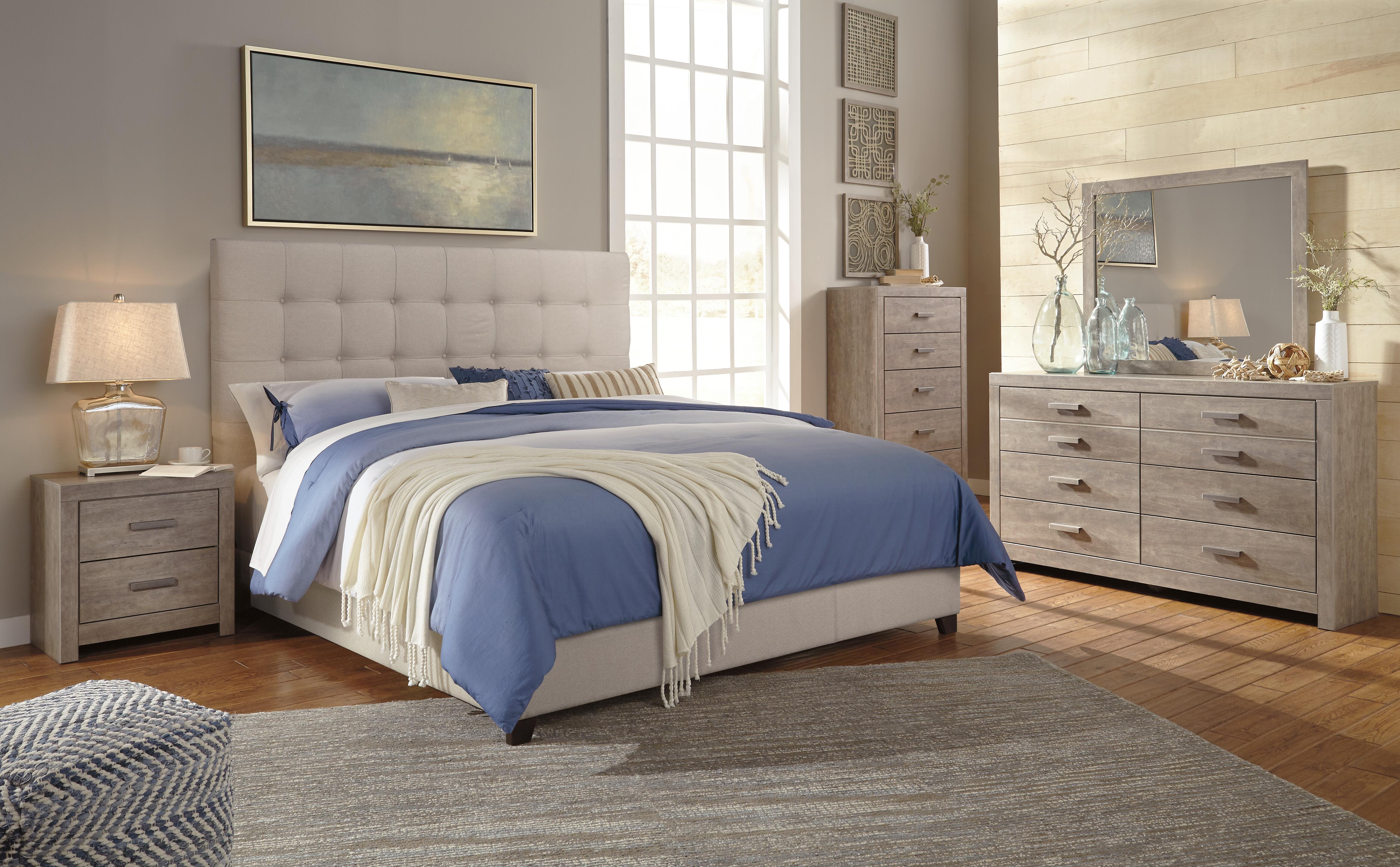 Dolante King Upholstered Bed - image 7