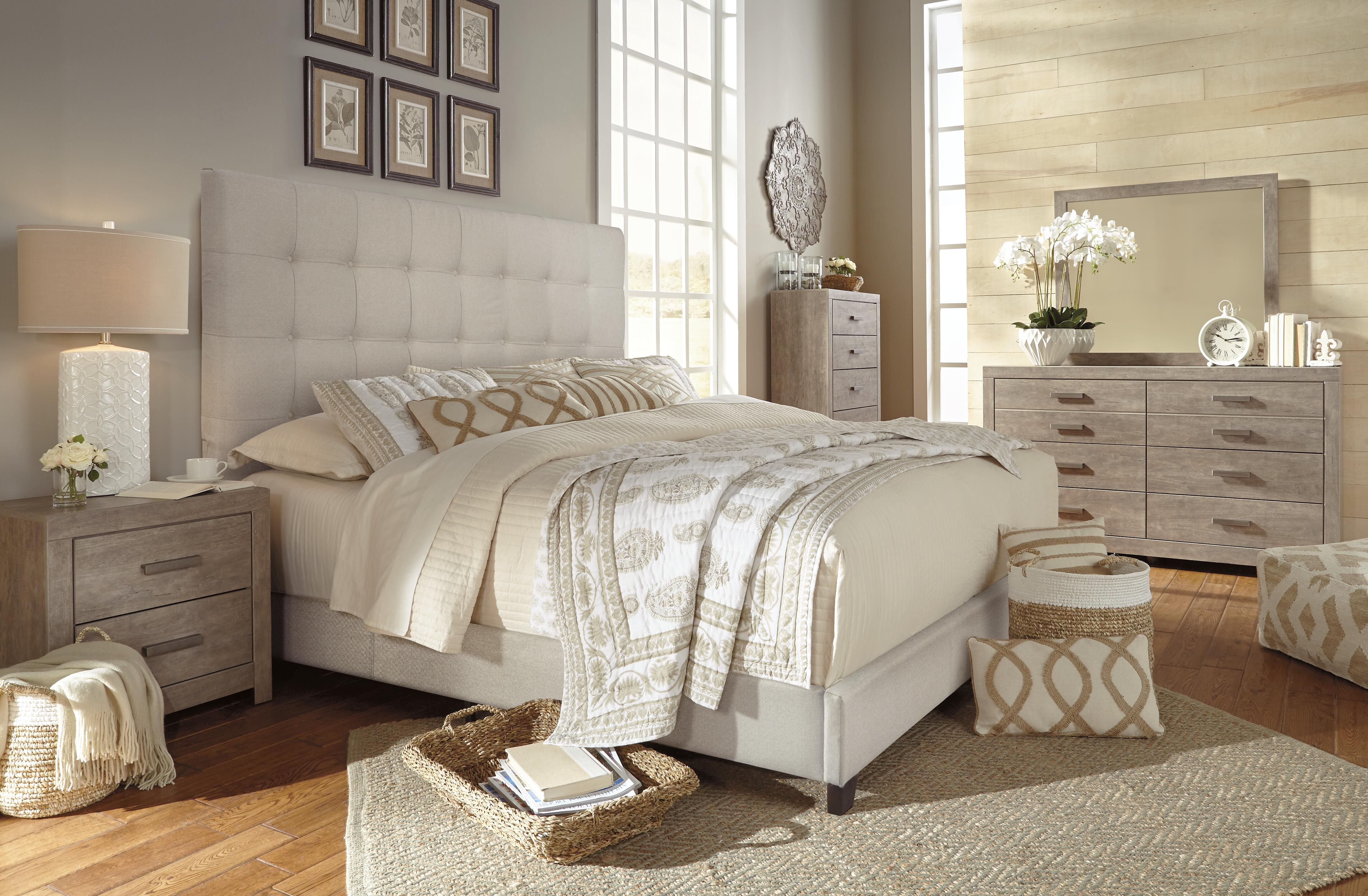 Dolante King Upholstered Bed - image 6