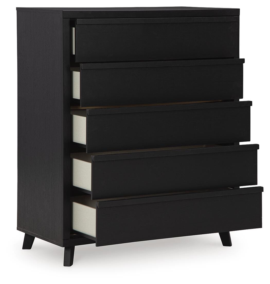Danziar 5 Drawer Wide Chest | Ashley