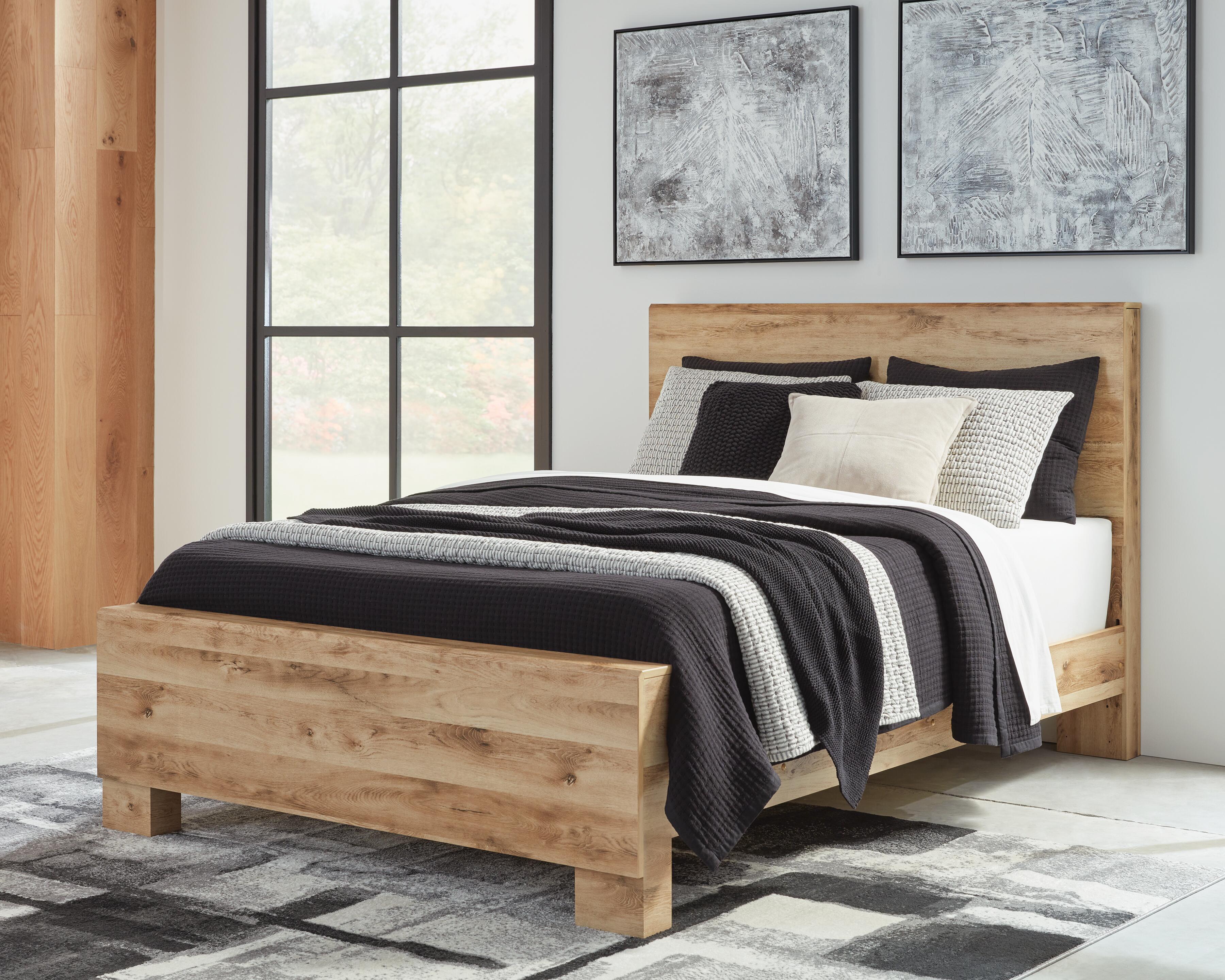 Hyanna Queen Panel Bed - image 1