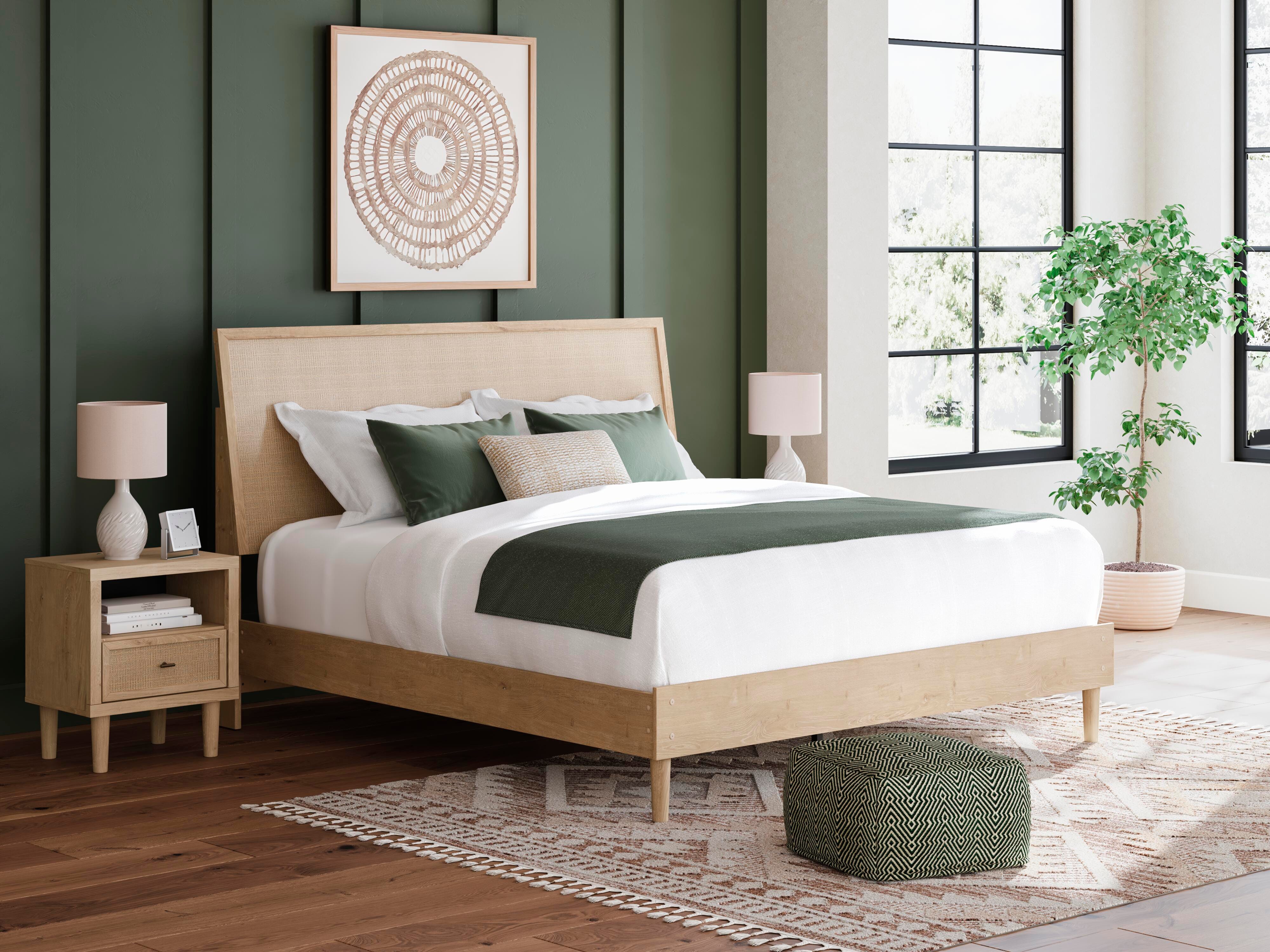 Cielden King Panel Bed - image 1