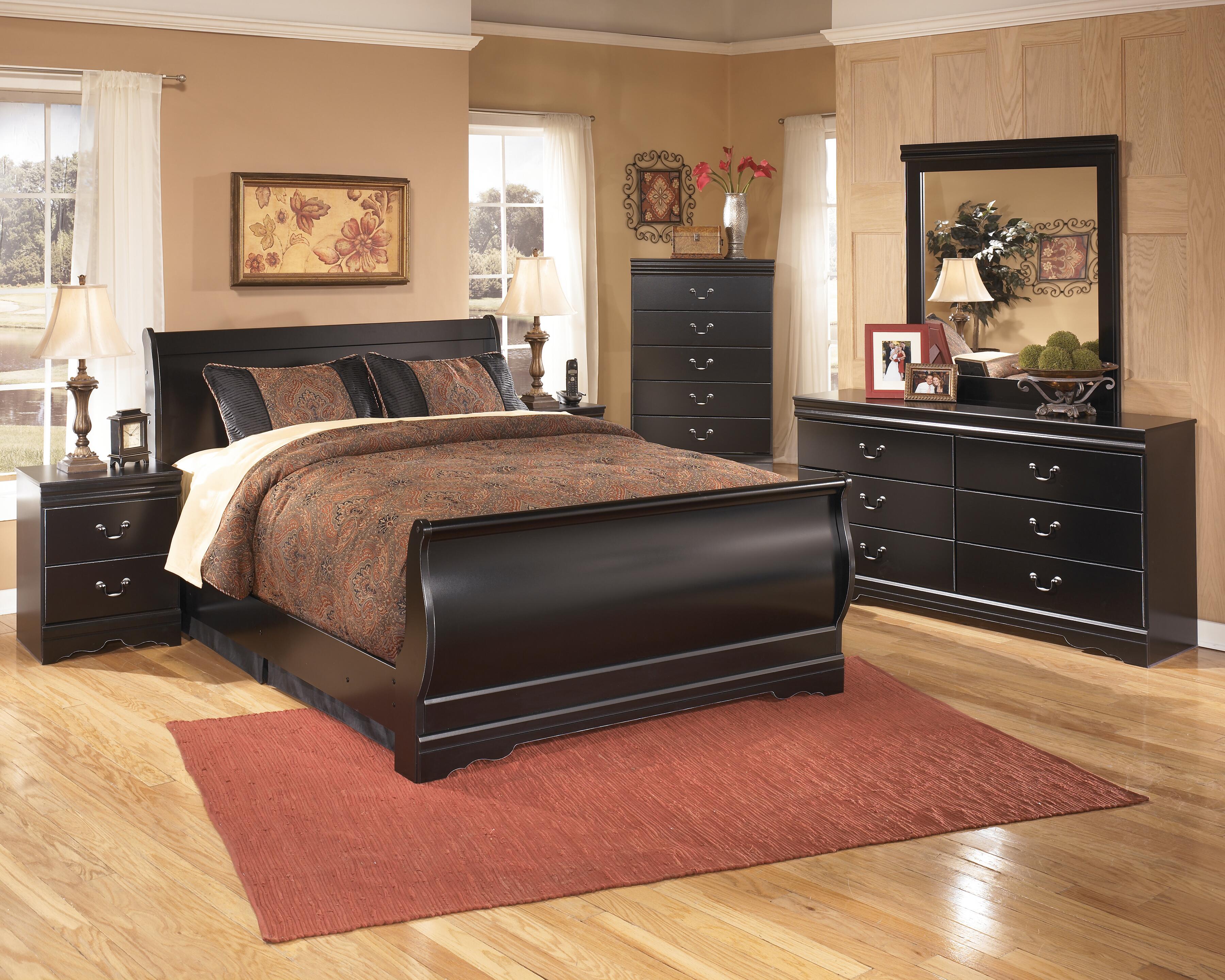 Huey Vineyard Chest of Drawers - image 5