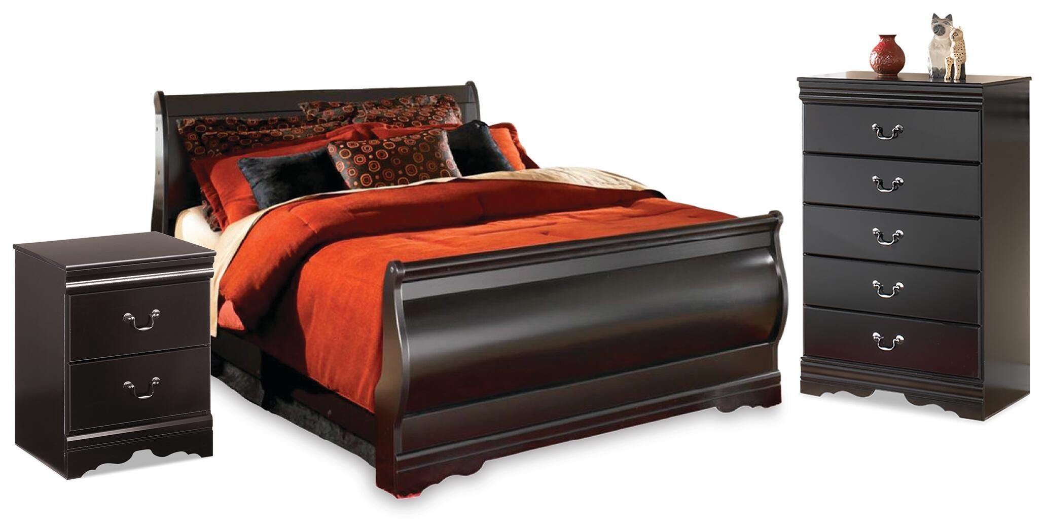 Huey Vineyard Full Sleigh Bed, Chest and Nightstand - image 1