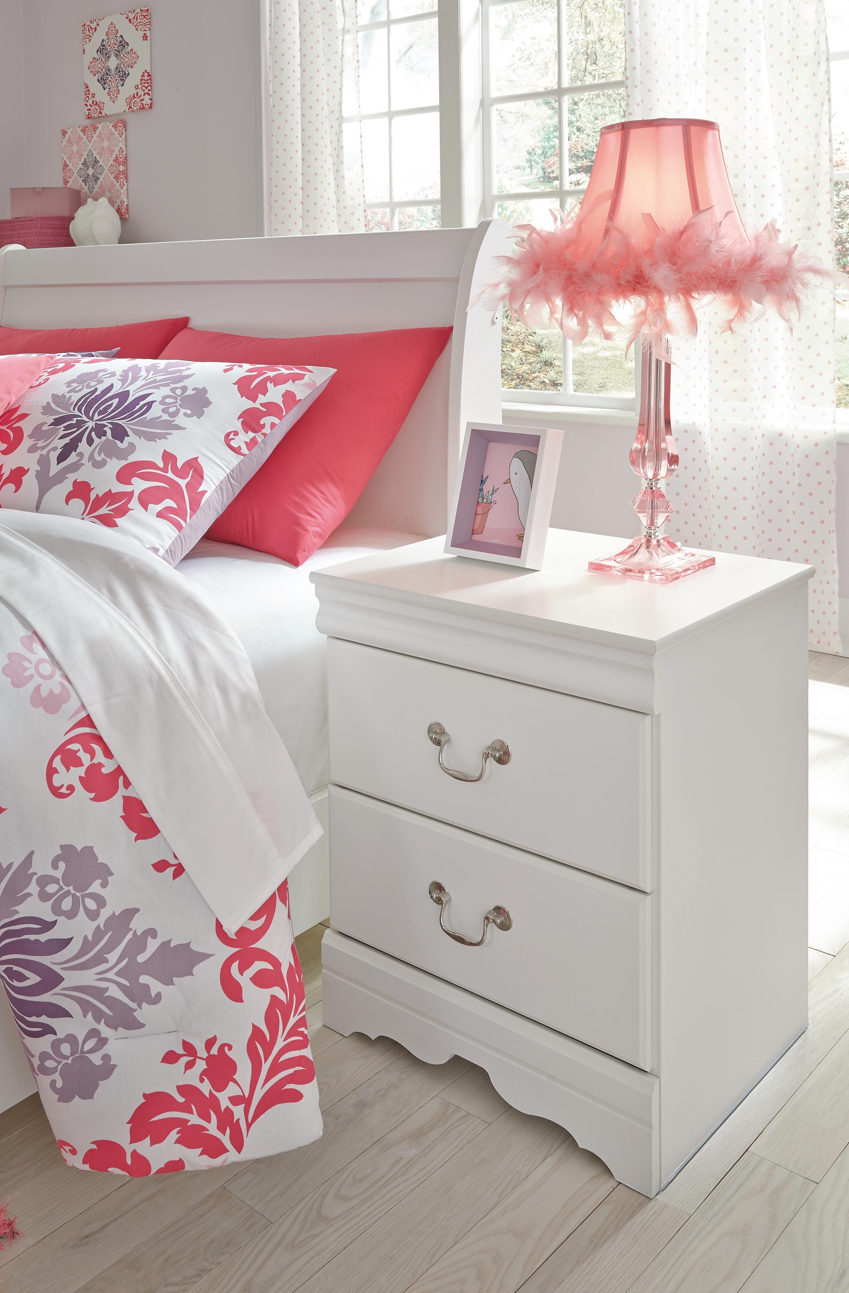Anarasia Nightstand - image 3