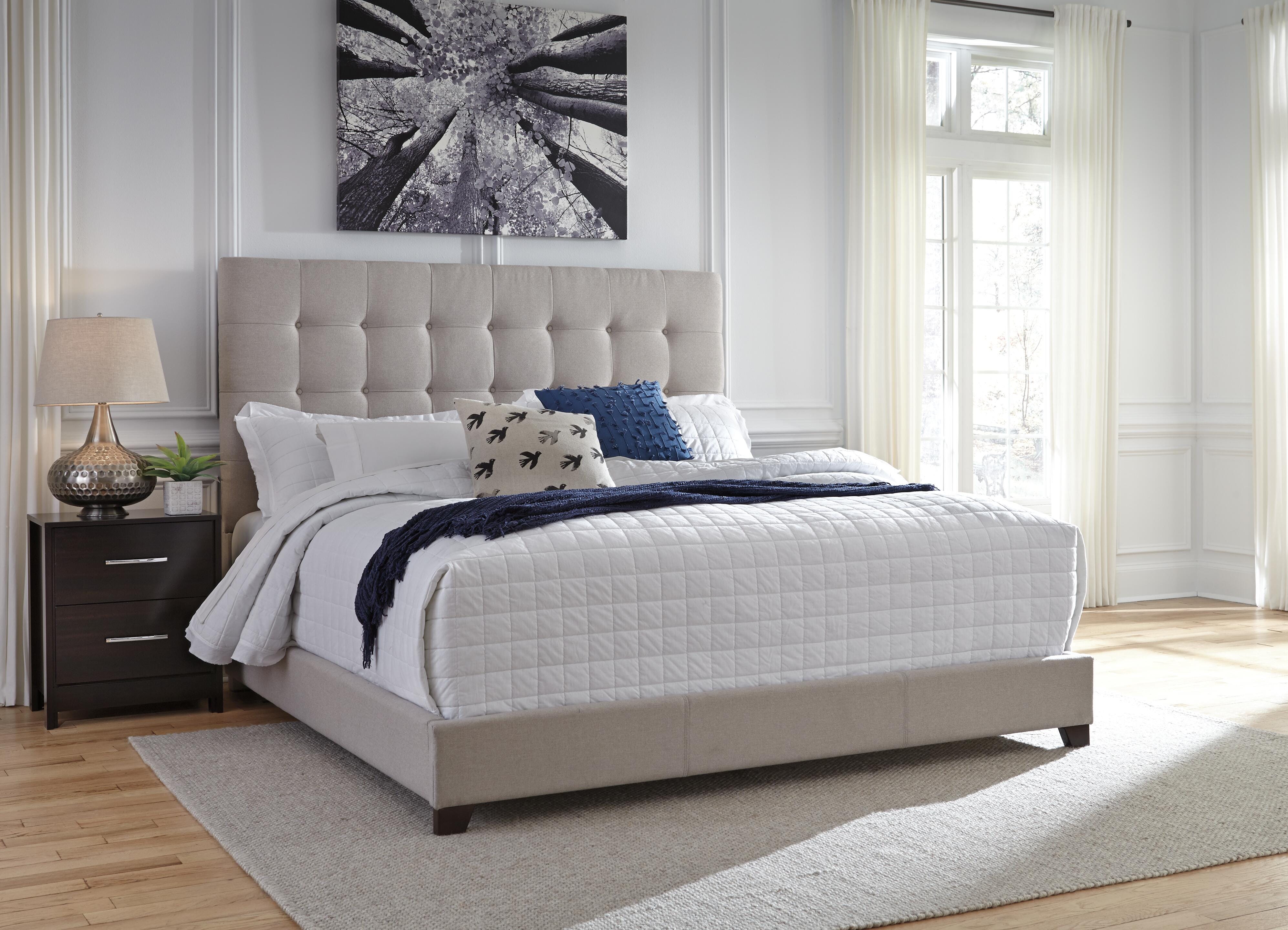 Dolante King Upholstered Bed - image 4