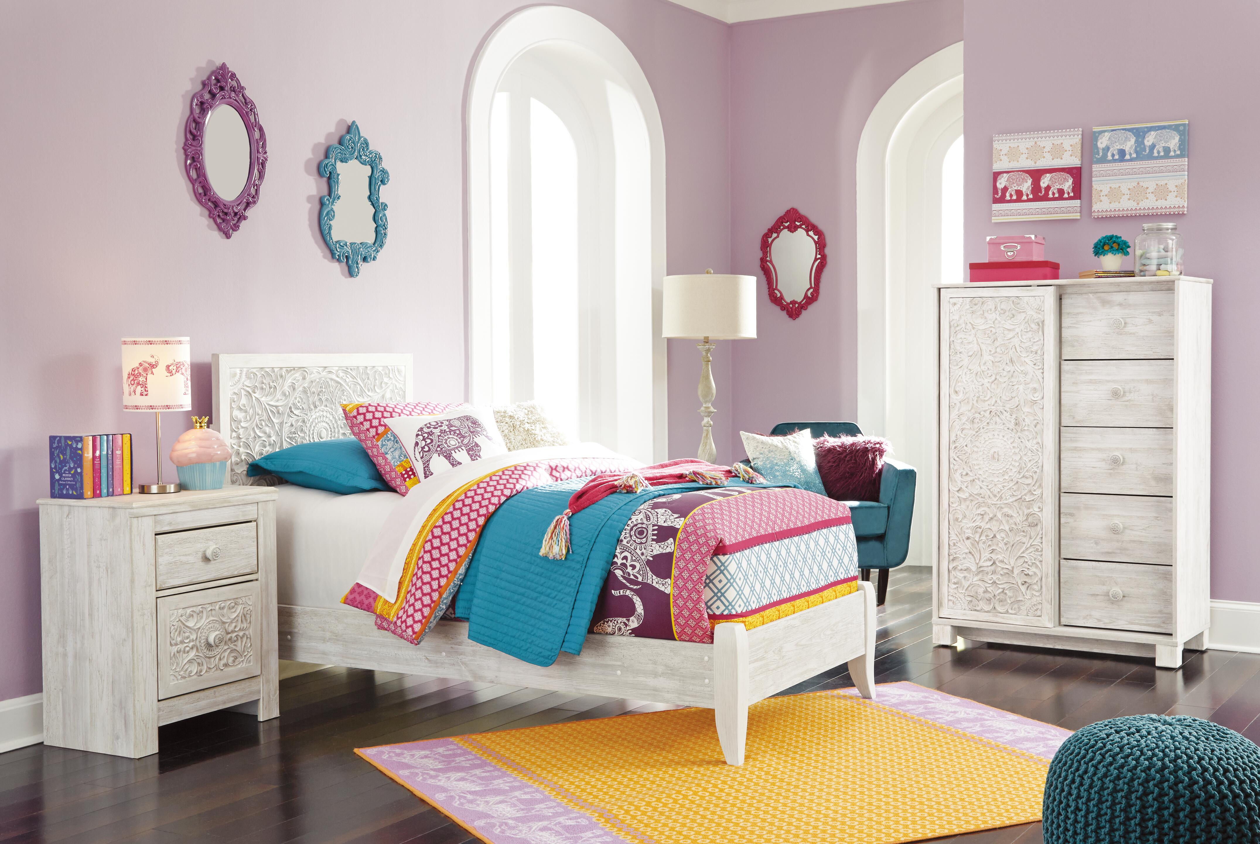 Cama, cómoda y mesita de noche Paxberry para dos personas - image 1