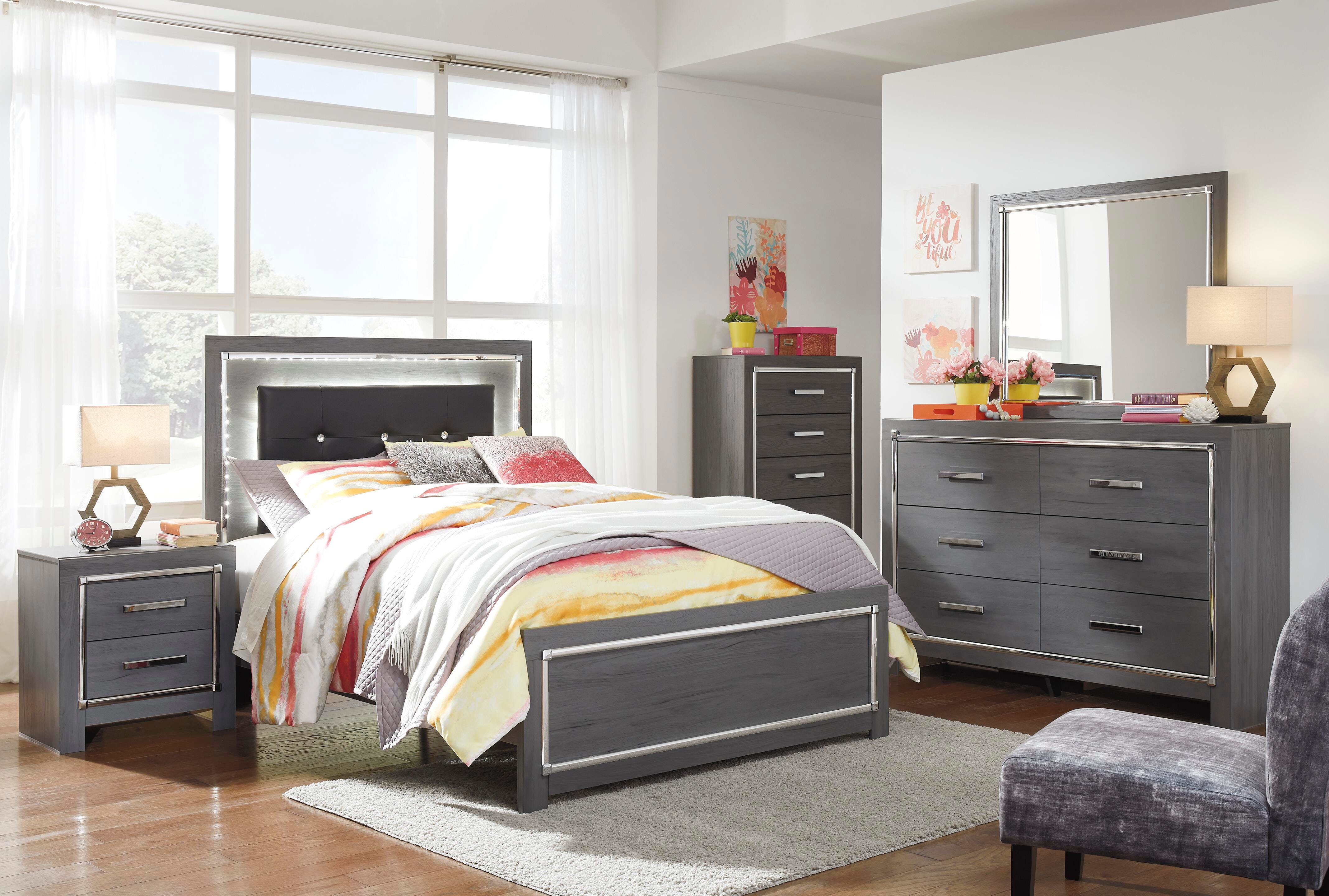 Lodanna Full Panel Bed with Mirrored Dresser, Chest and Nightstand, , large