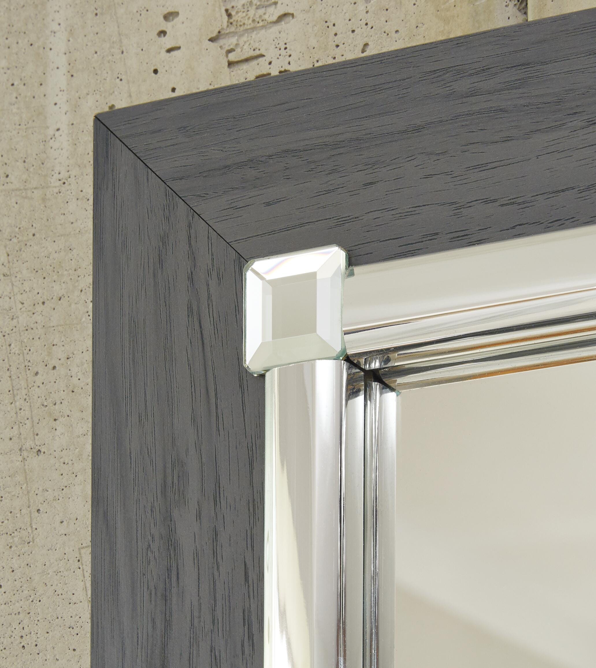 Lodanna Dresser and Mirror - image 3