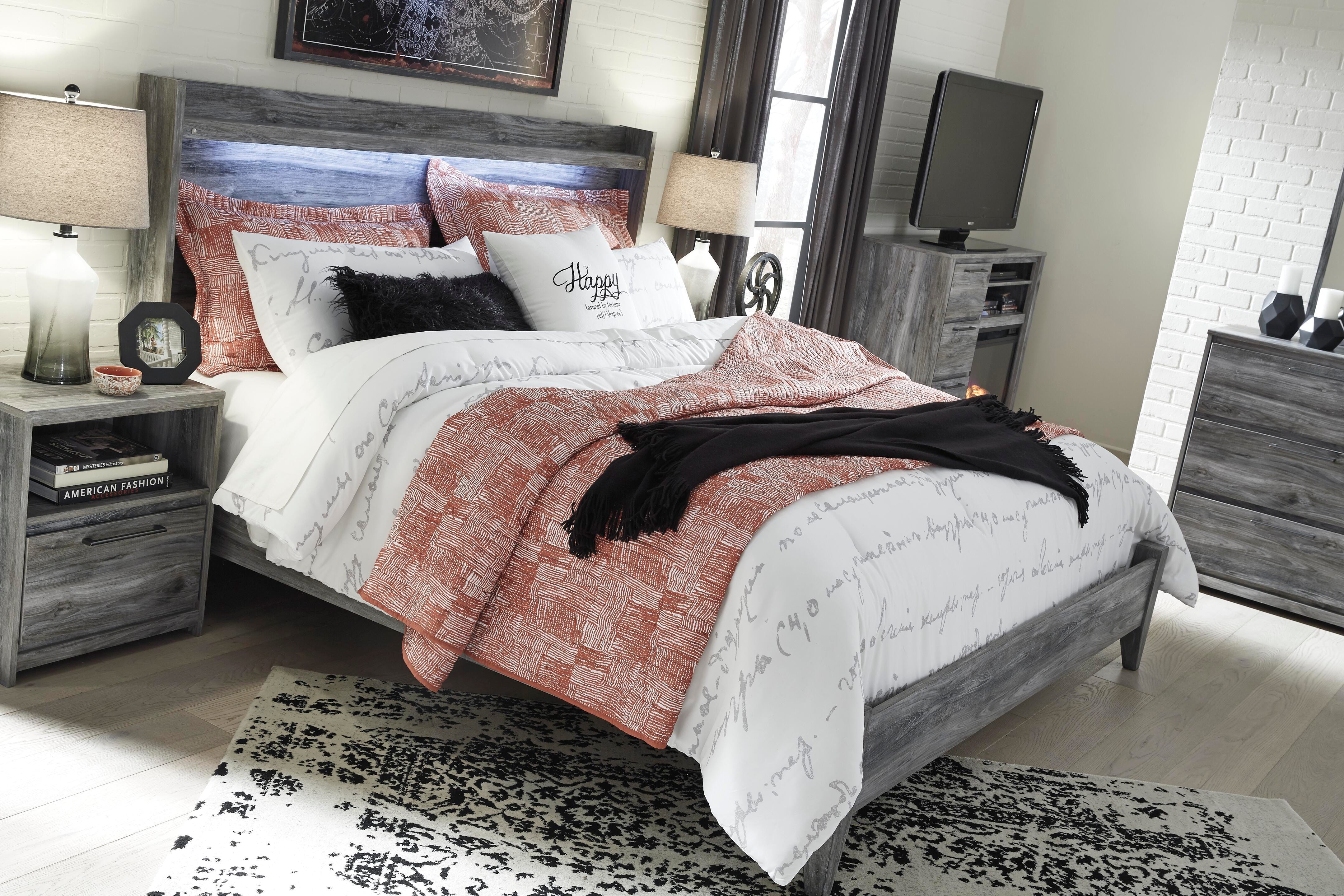 Baystorm King Panel Bed - image 3