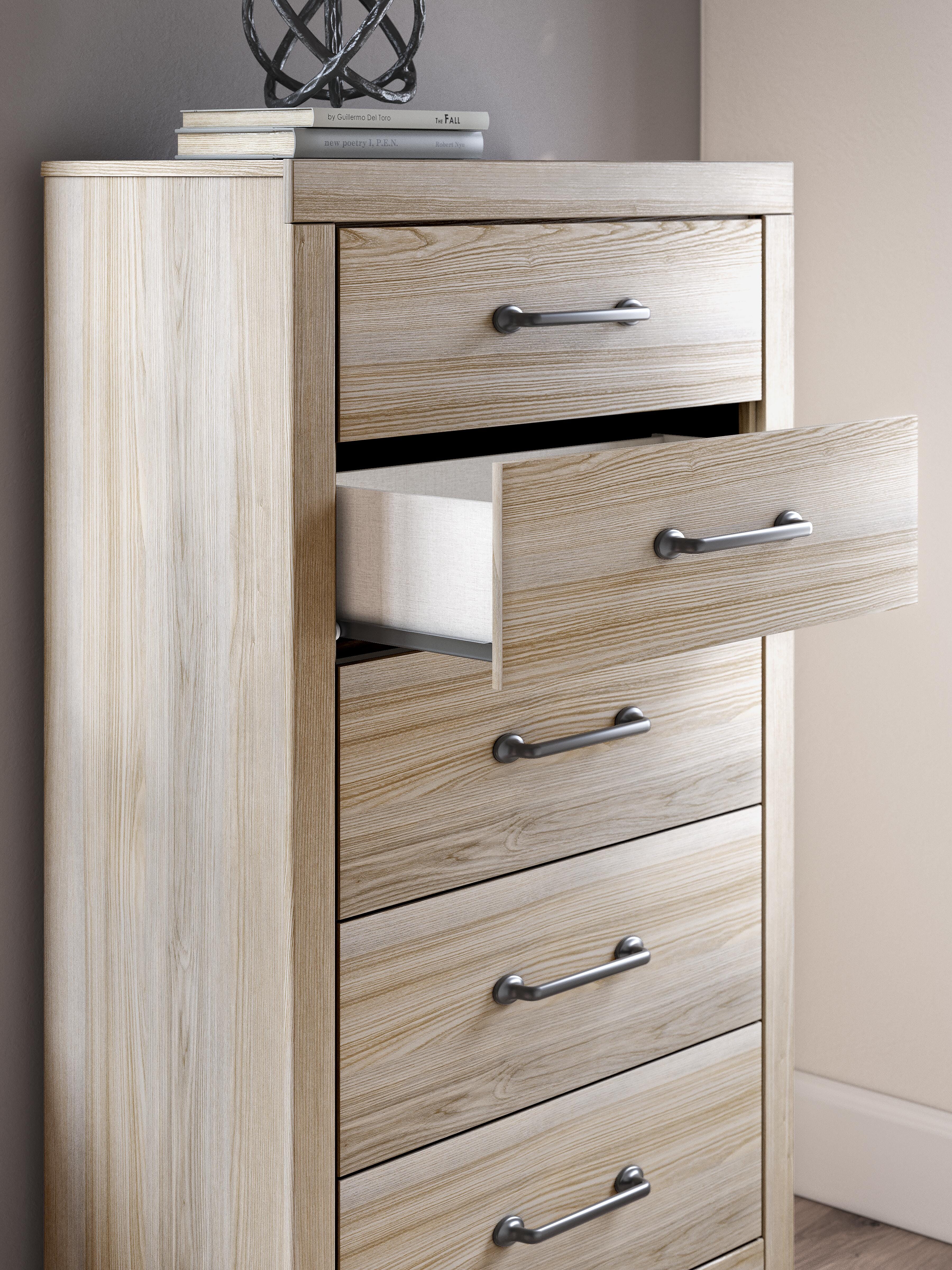 Senbry Chest of Drawers - image 10