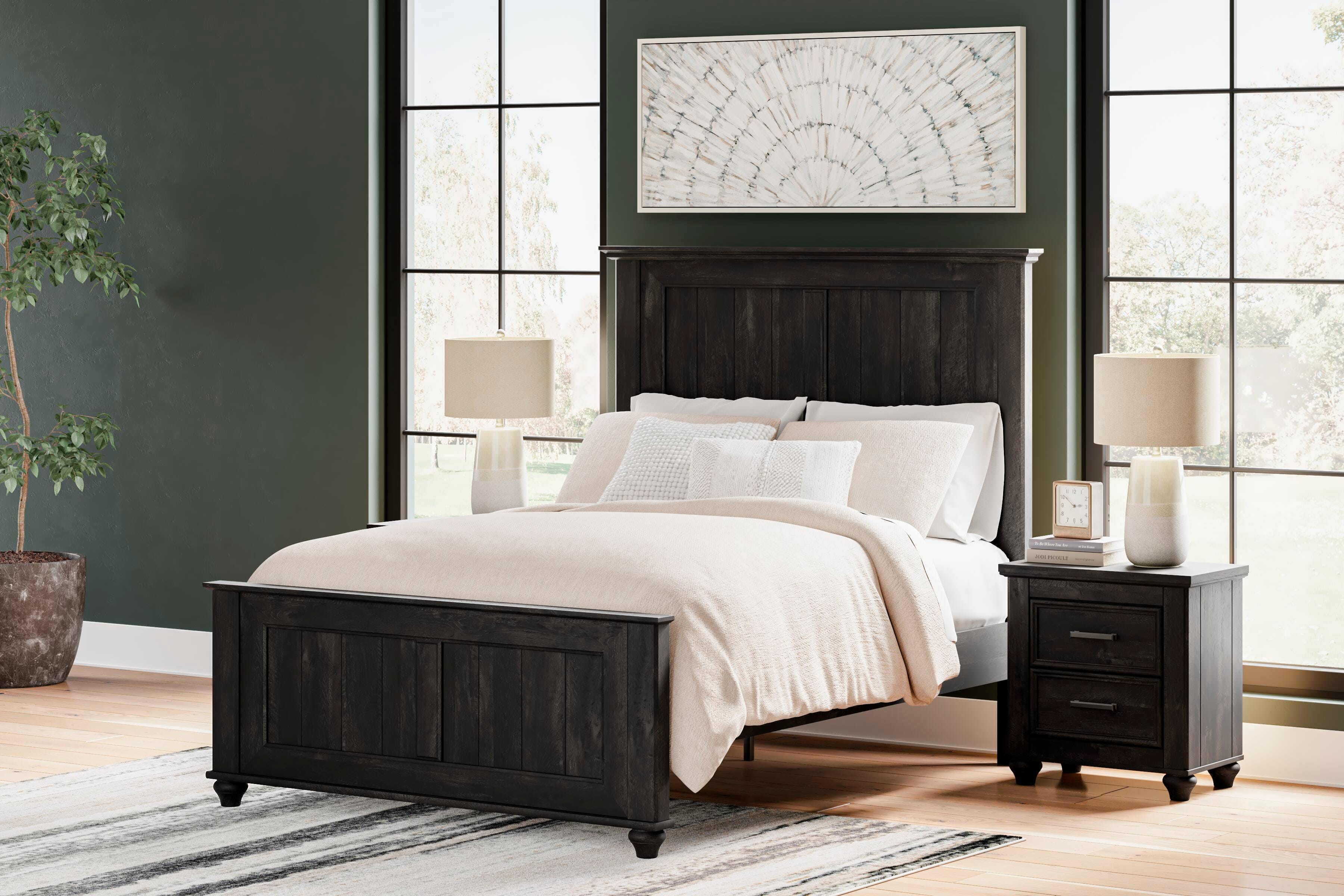 Gardanza Queen Panel Bed | Ashley