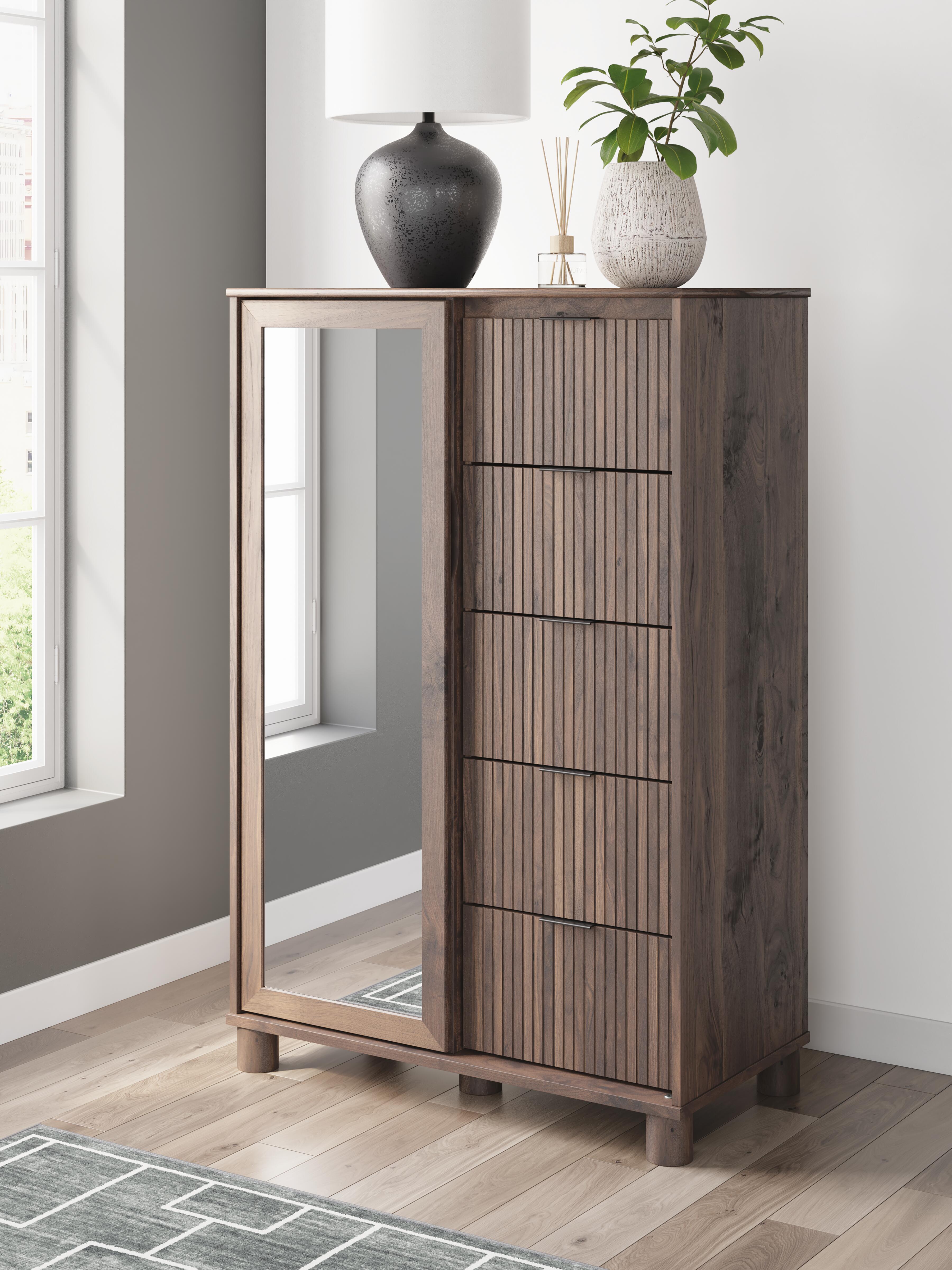 Cadmori Dressing Chest - image 1
