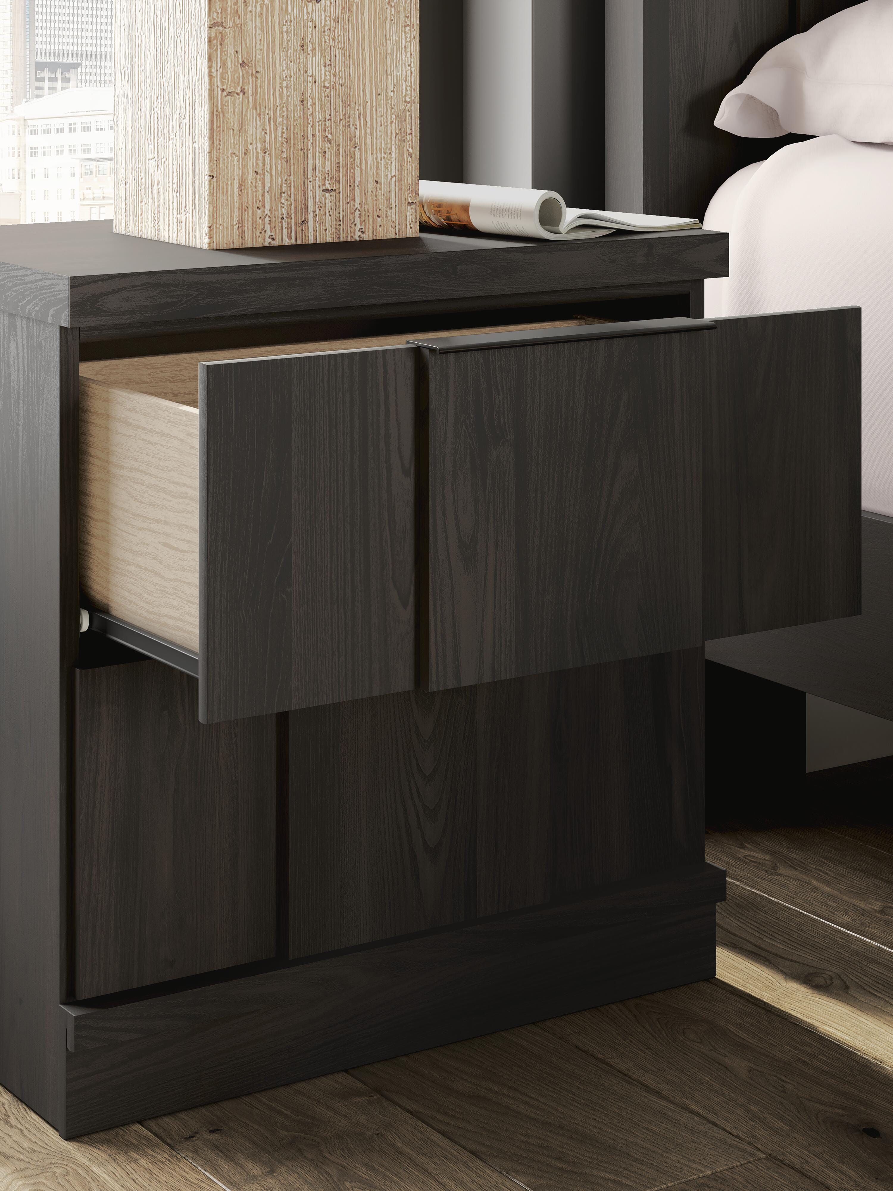 Jadiston Nightstand - image 10