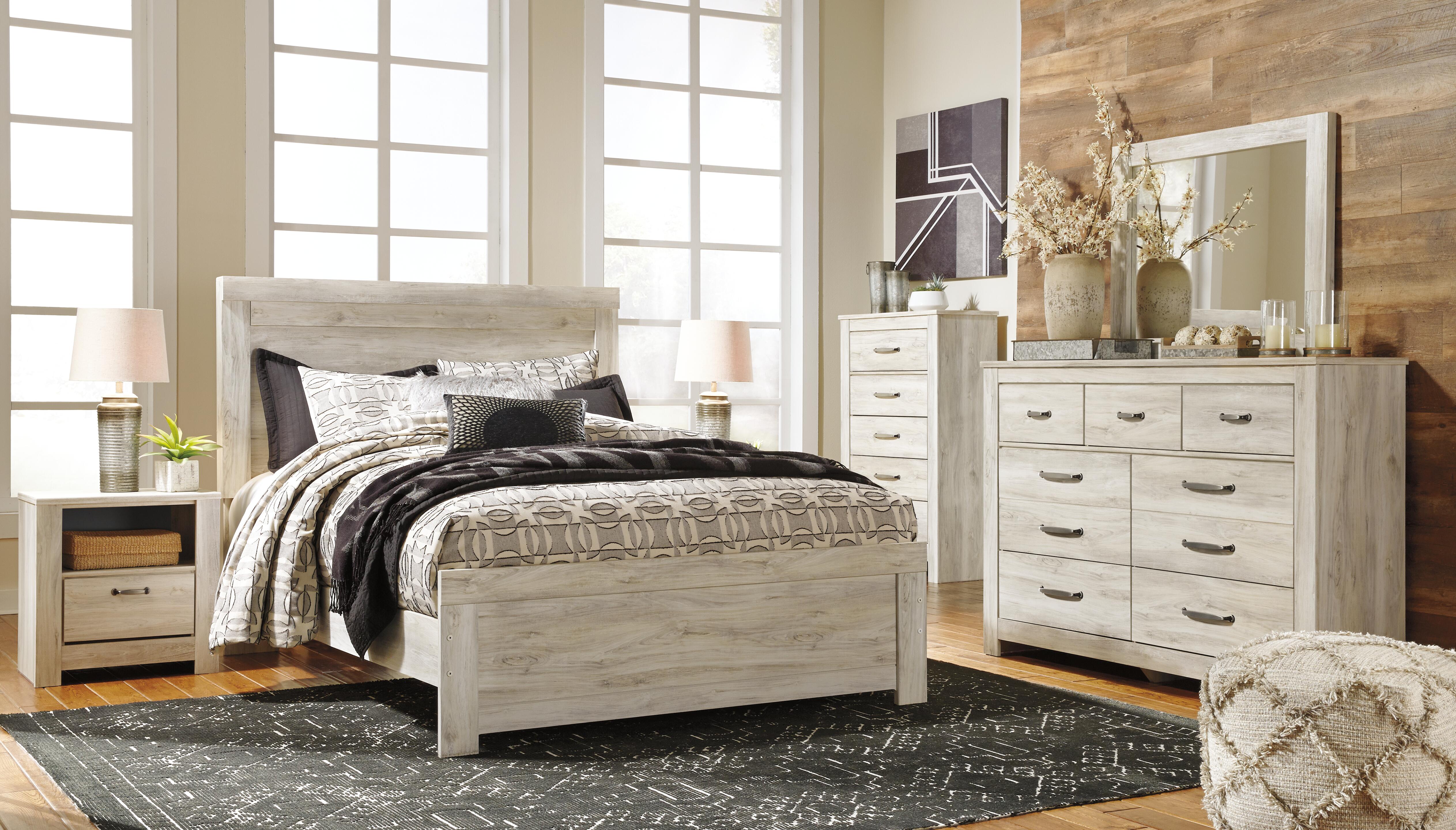 Bellaby Queen Panel Bed - image 5