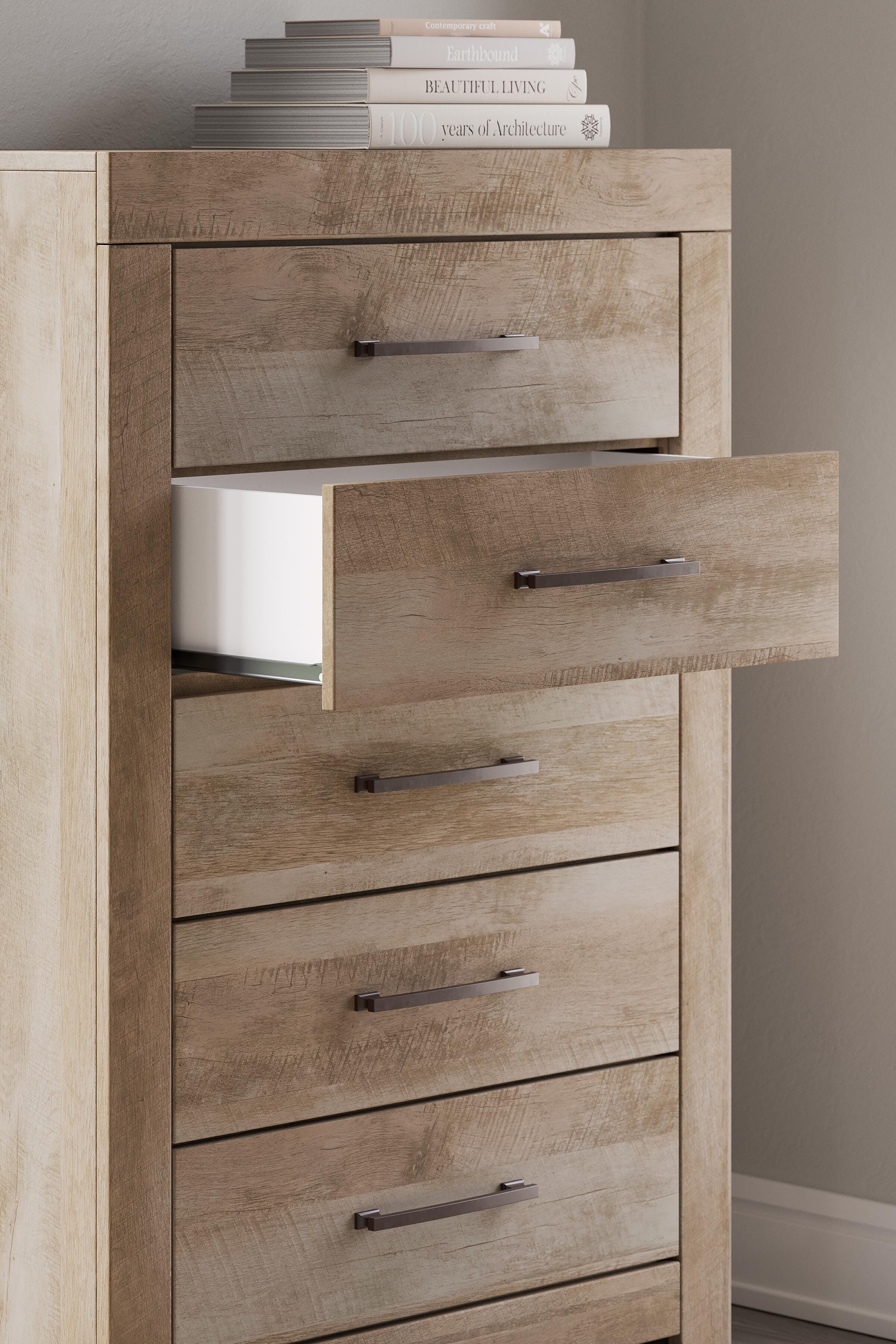 Gachester Chest of Drawers - image 11