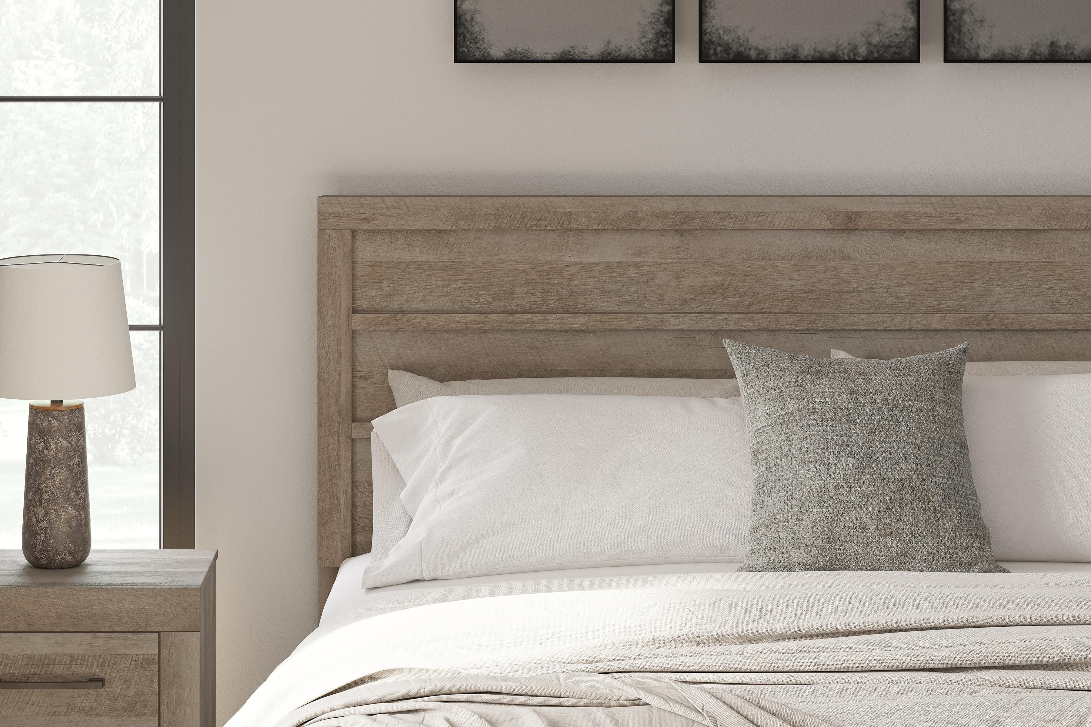 Gachester King Panel Bed - image 9