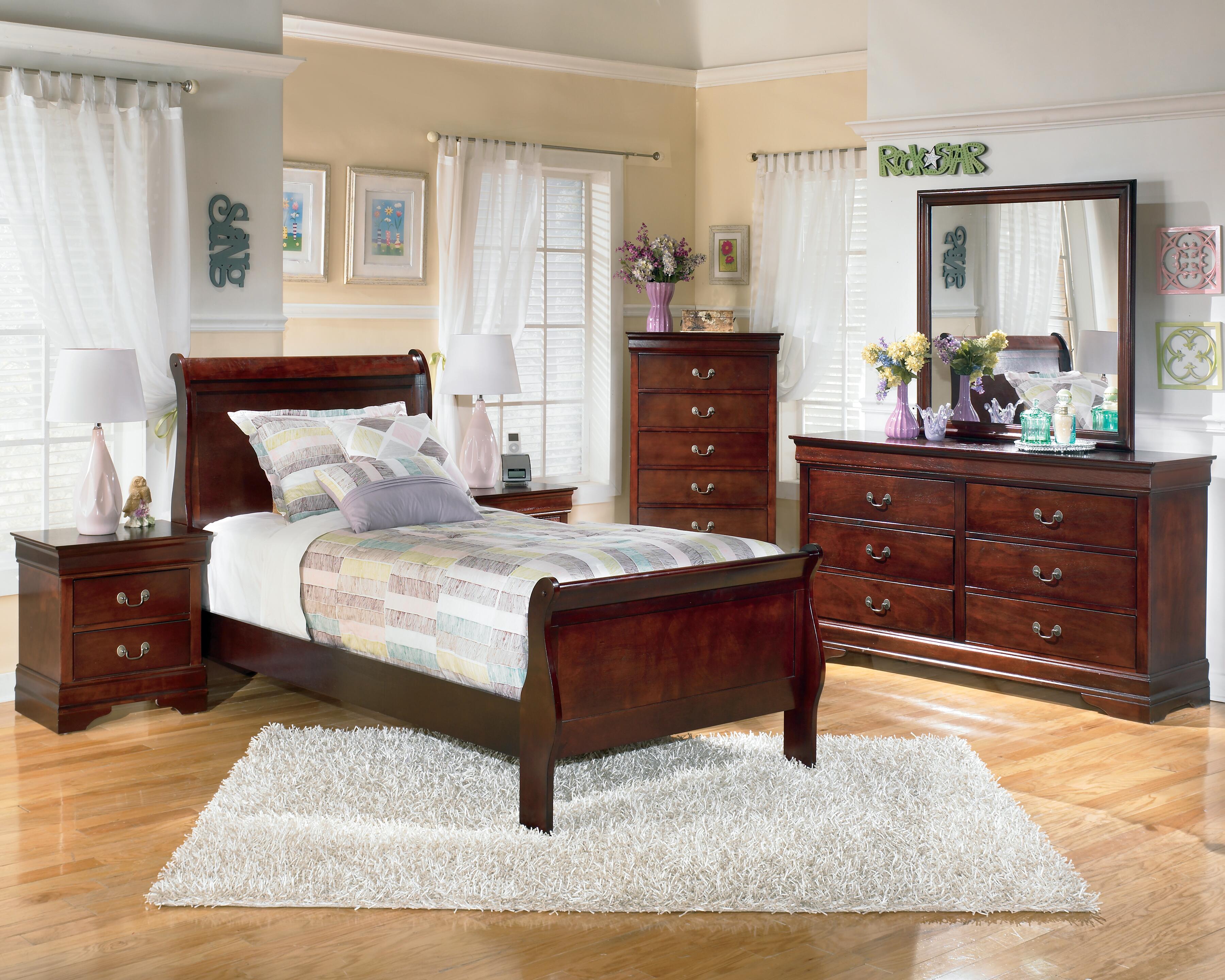 Alisdair Twin Sleigh Bed, Dresser and Mirror - image 2