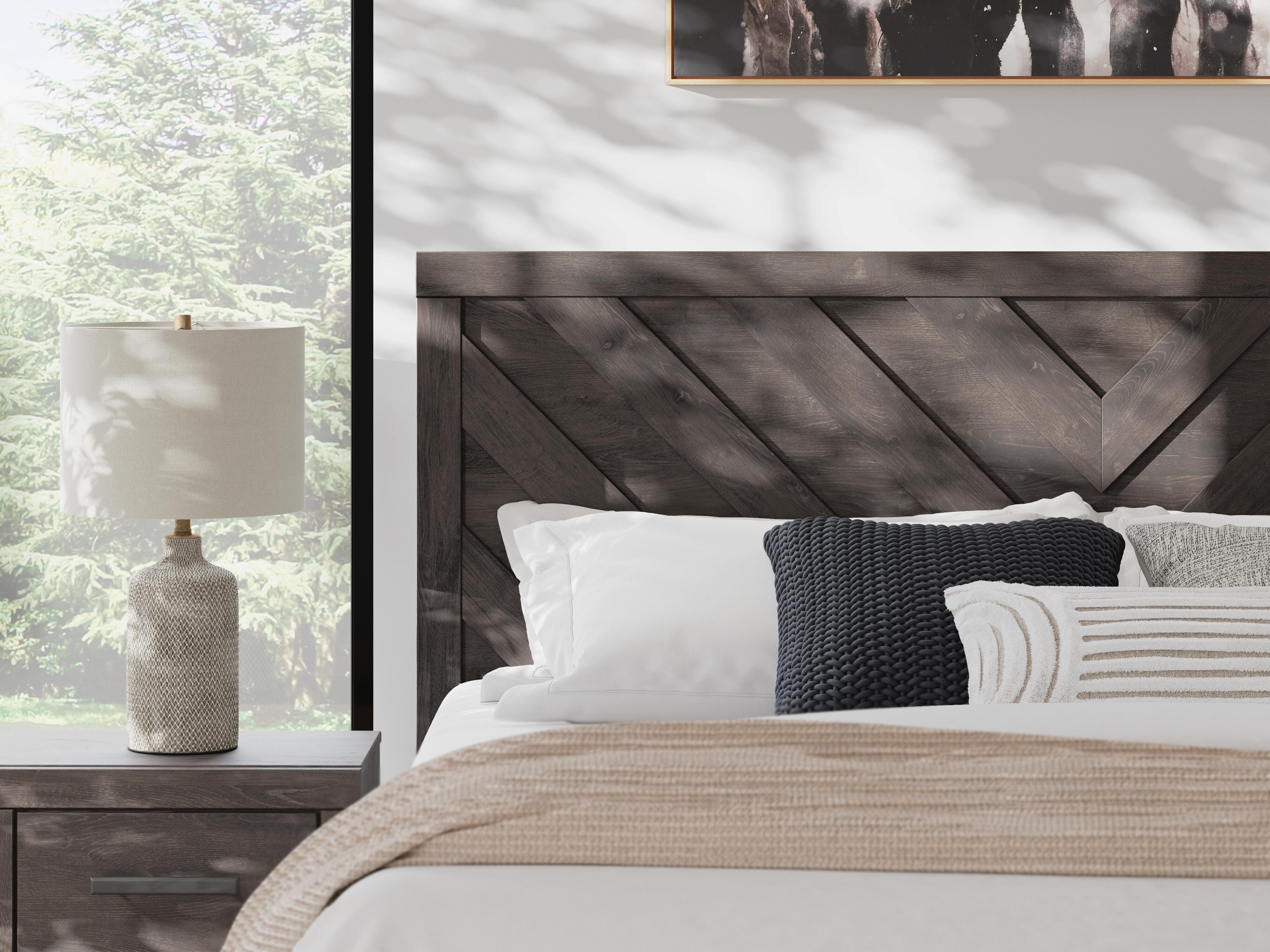 Prendonea King Panel Bed - image 9