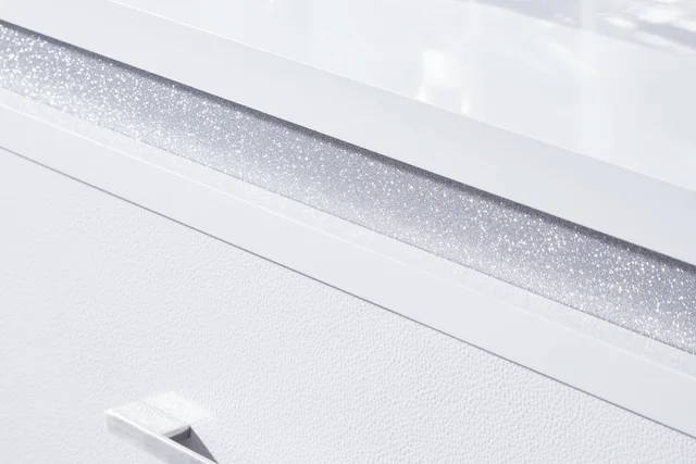 Frostlyn 6 Drawer Dresser and Mirror | Ashley Frostlyn 6 Drawer Dresser and Mirror | Ashley