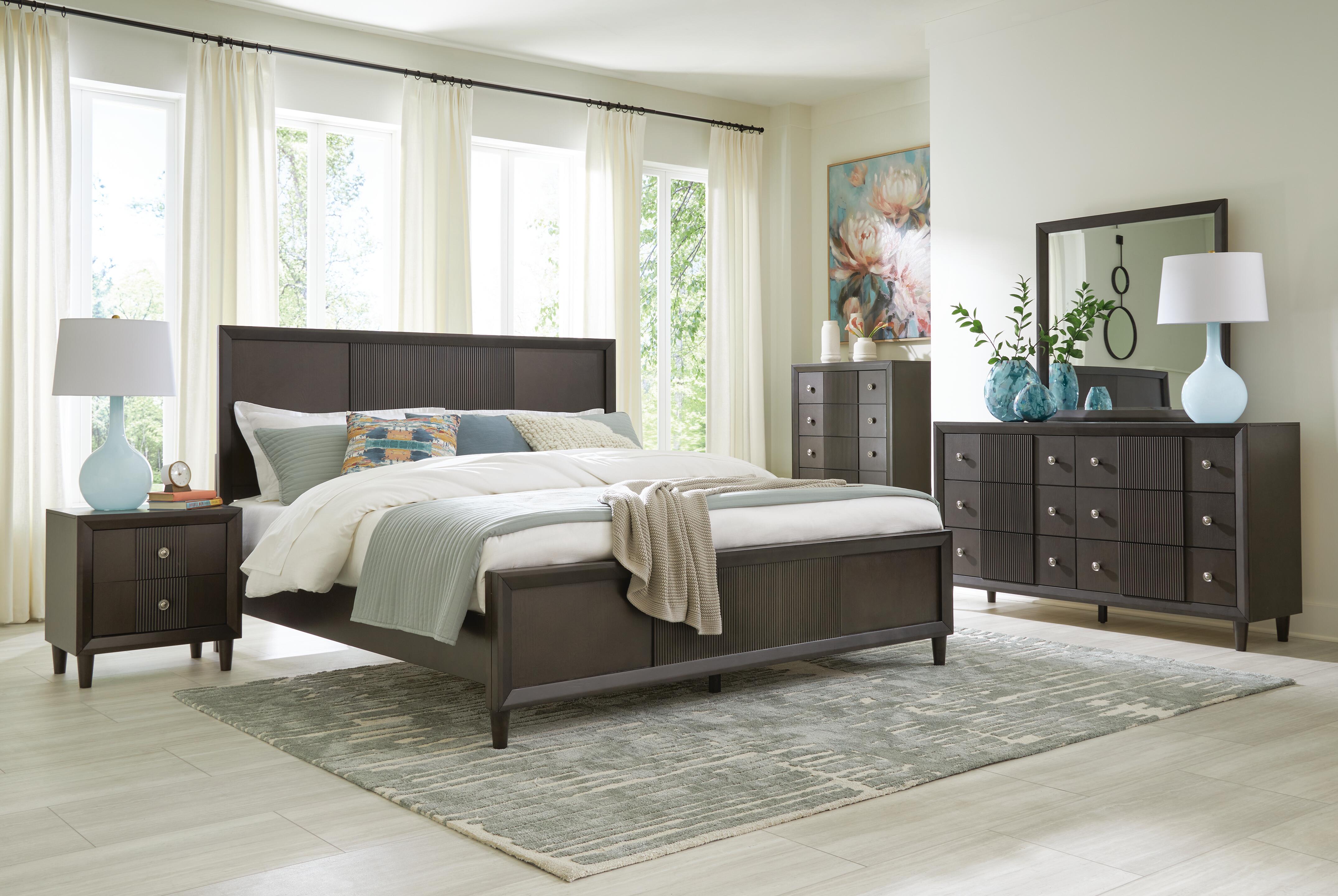 バクアリード Urbantrack King Panel Bed | Ashley