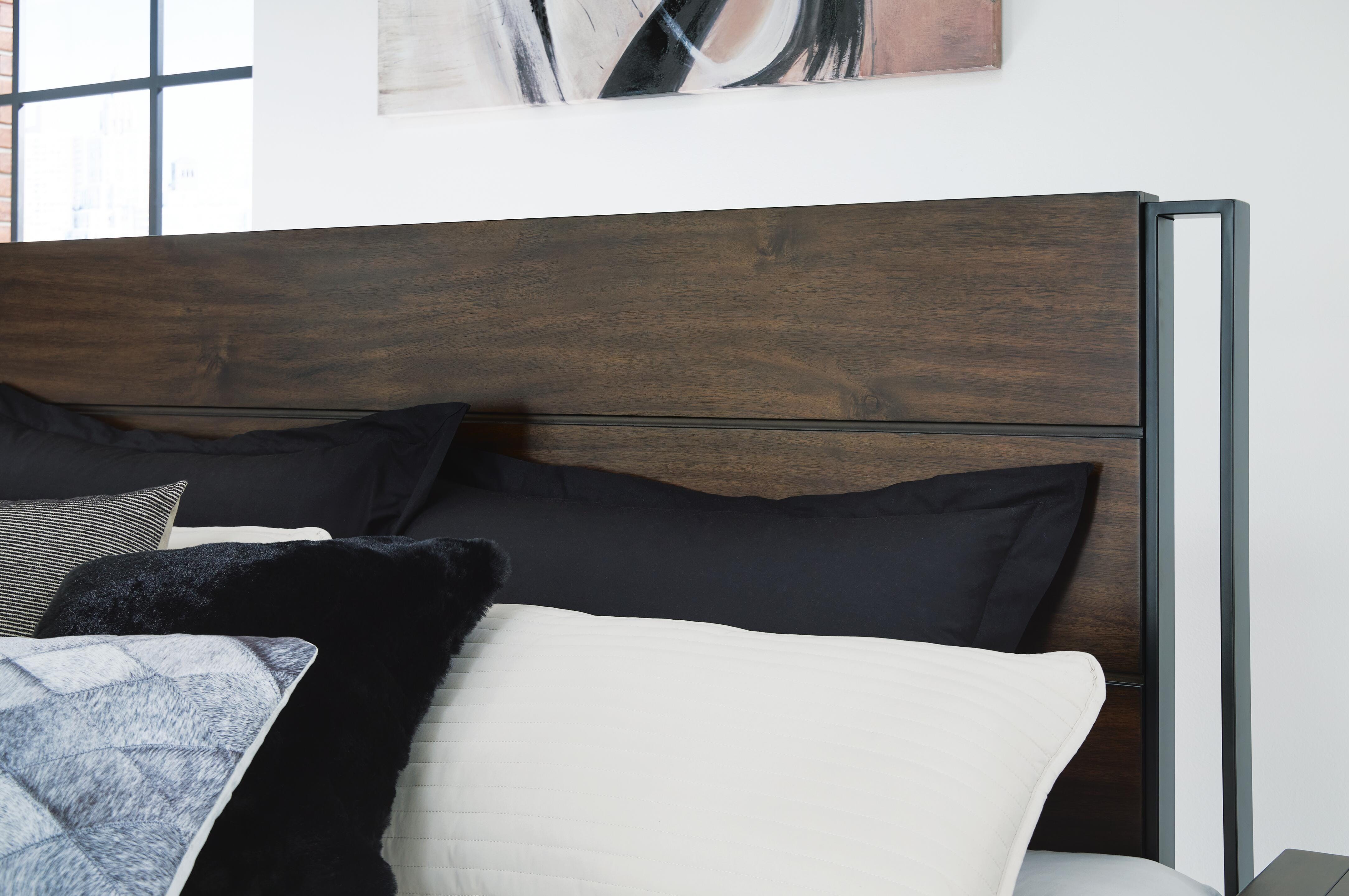 Zumbado King Panel Bed - image 5