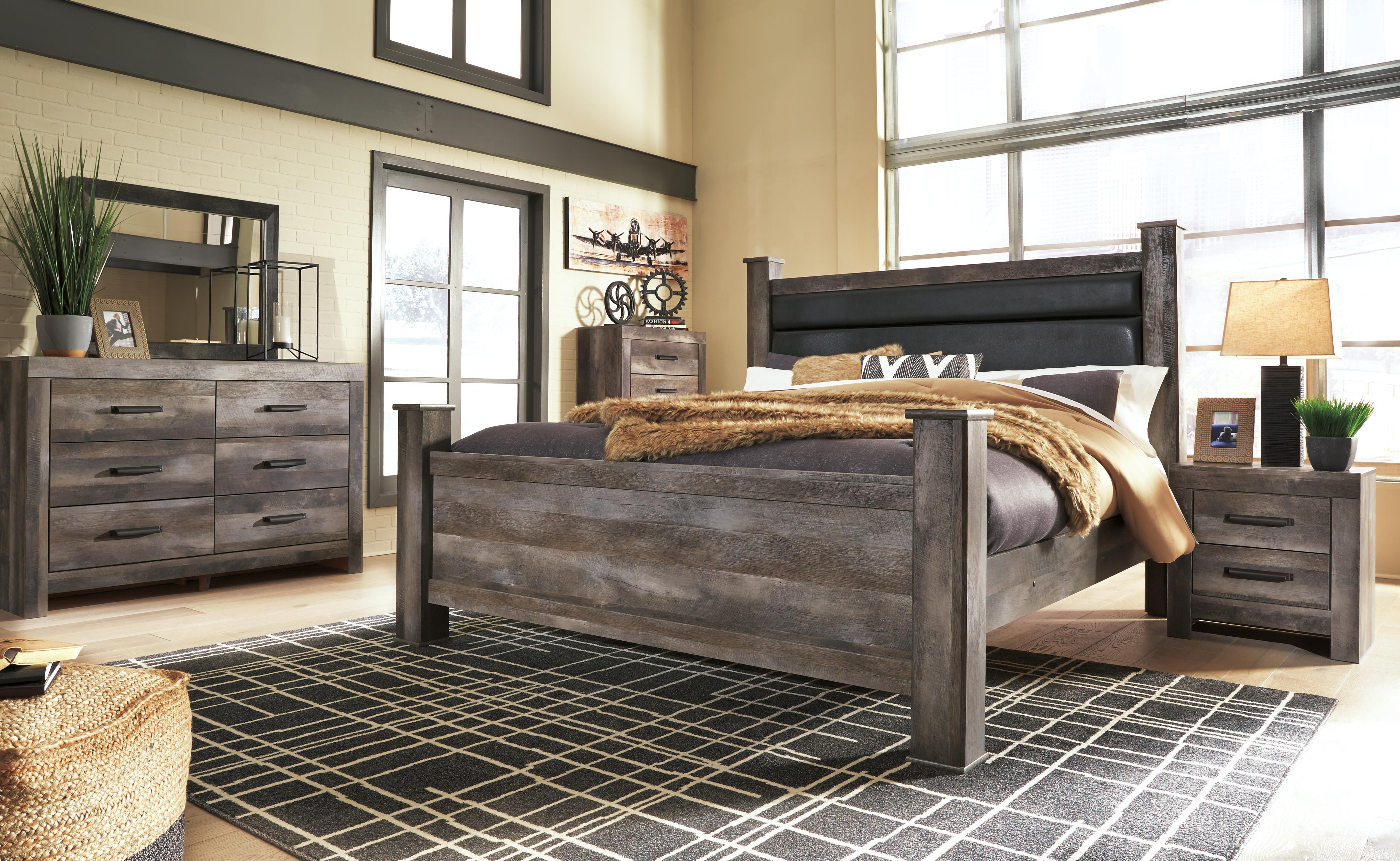 Wynnlow King Poster Bed, Gray, large