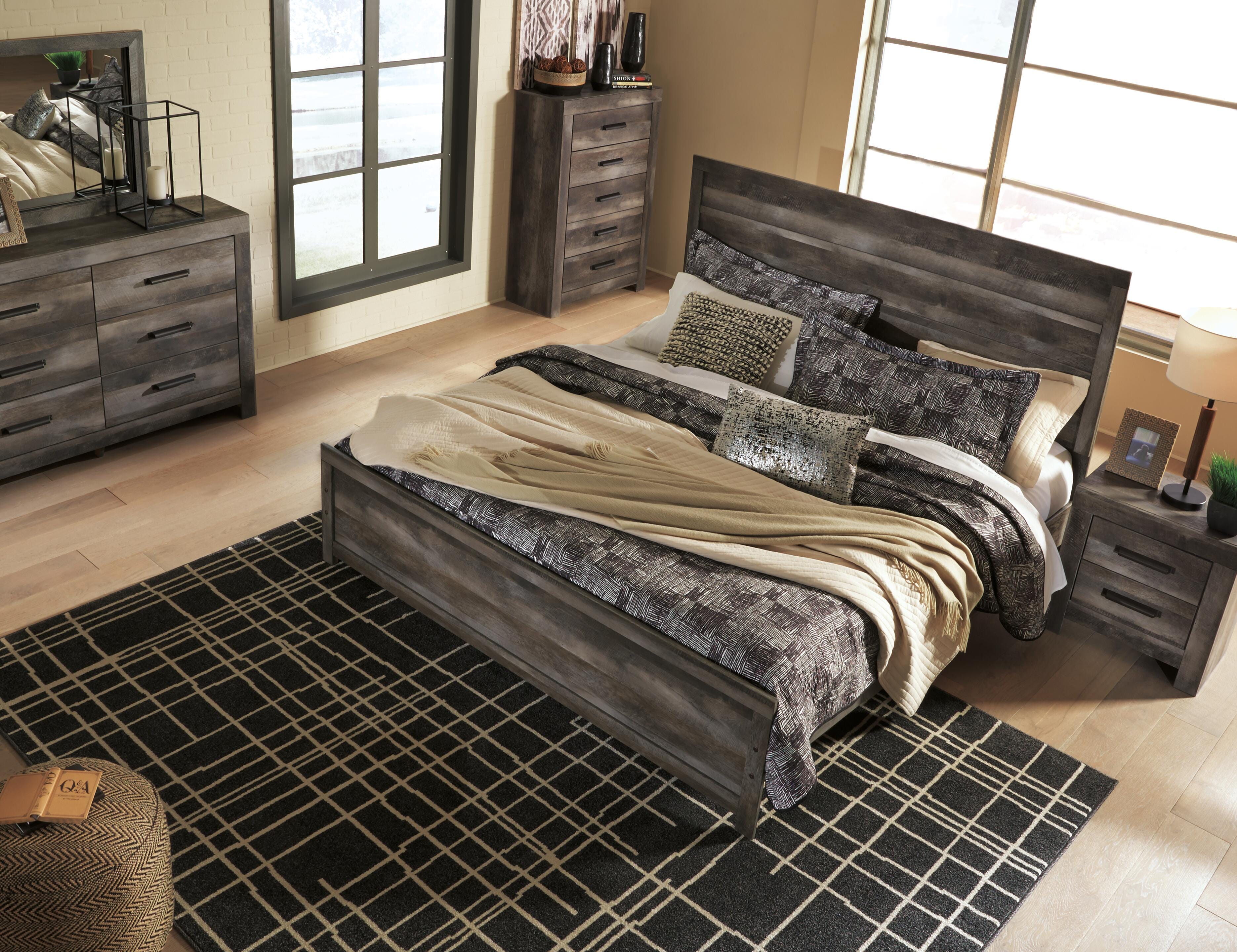 Wynnlow King Panel Bed, Gray, large