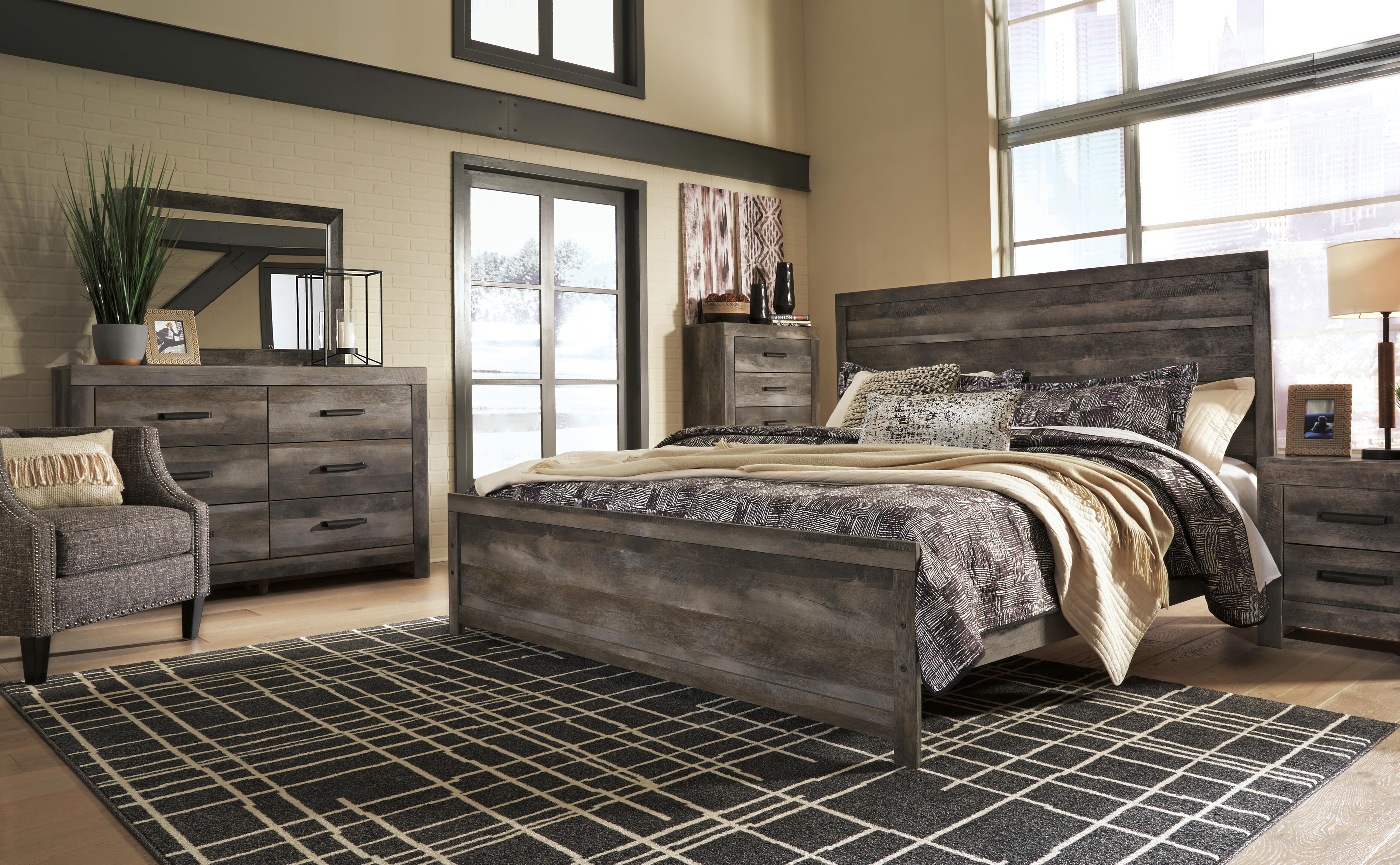 Wynnlow King Panel Bed, Gray, large