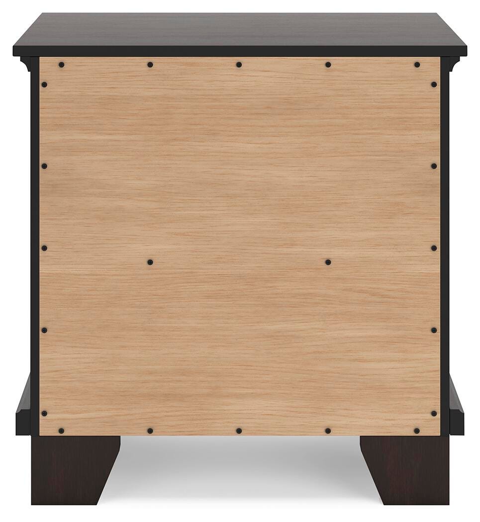 Covetown Queen Panel Bed and Nightstand - image 8