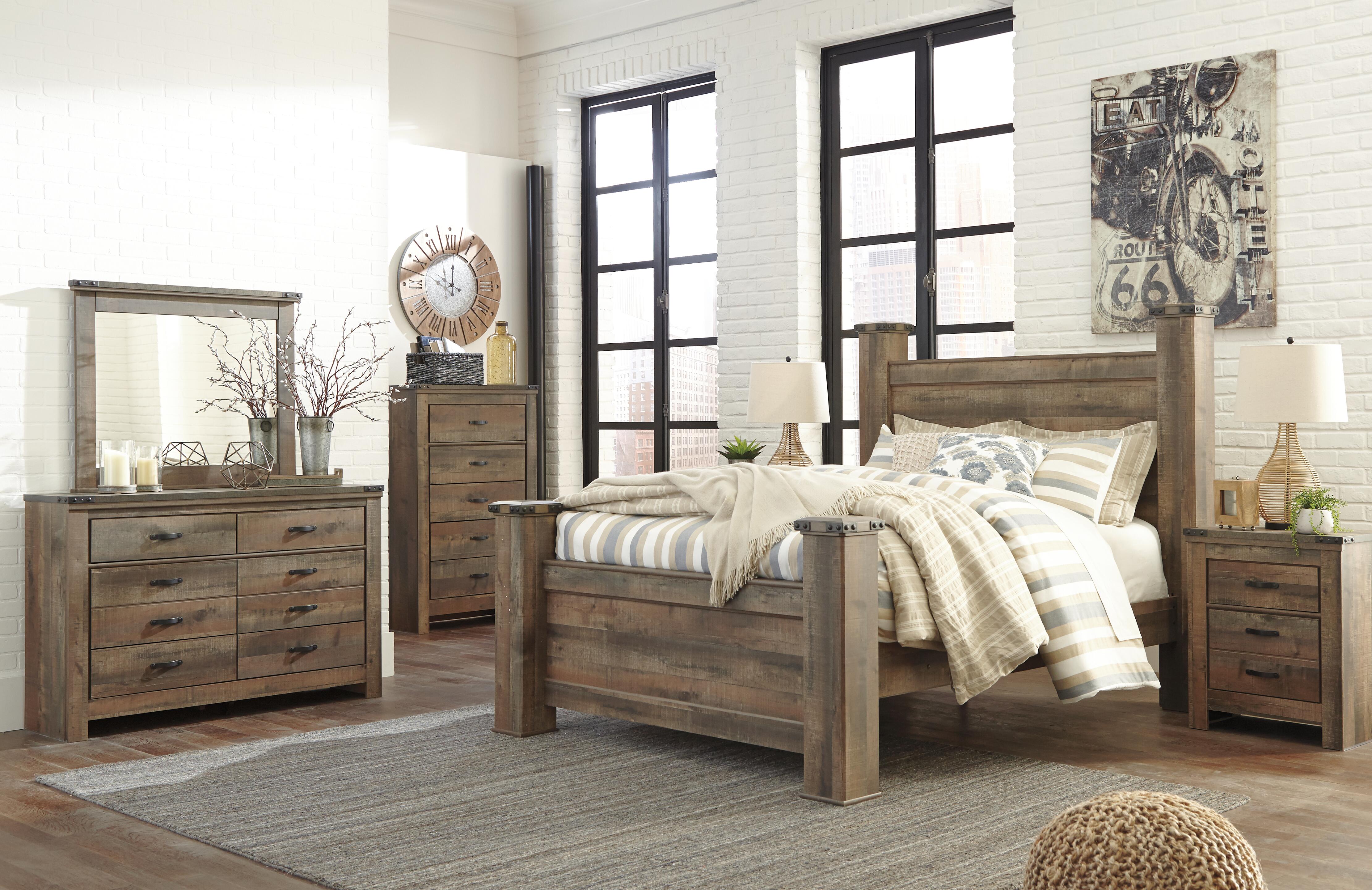 Trinell Queen Poster Bed - image 4