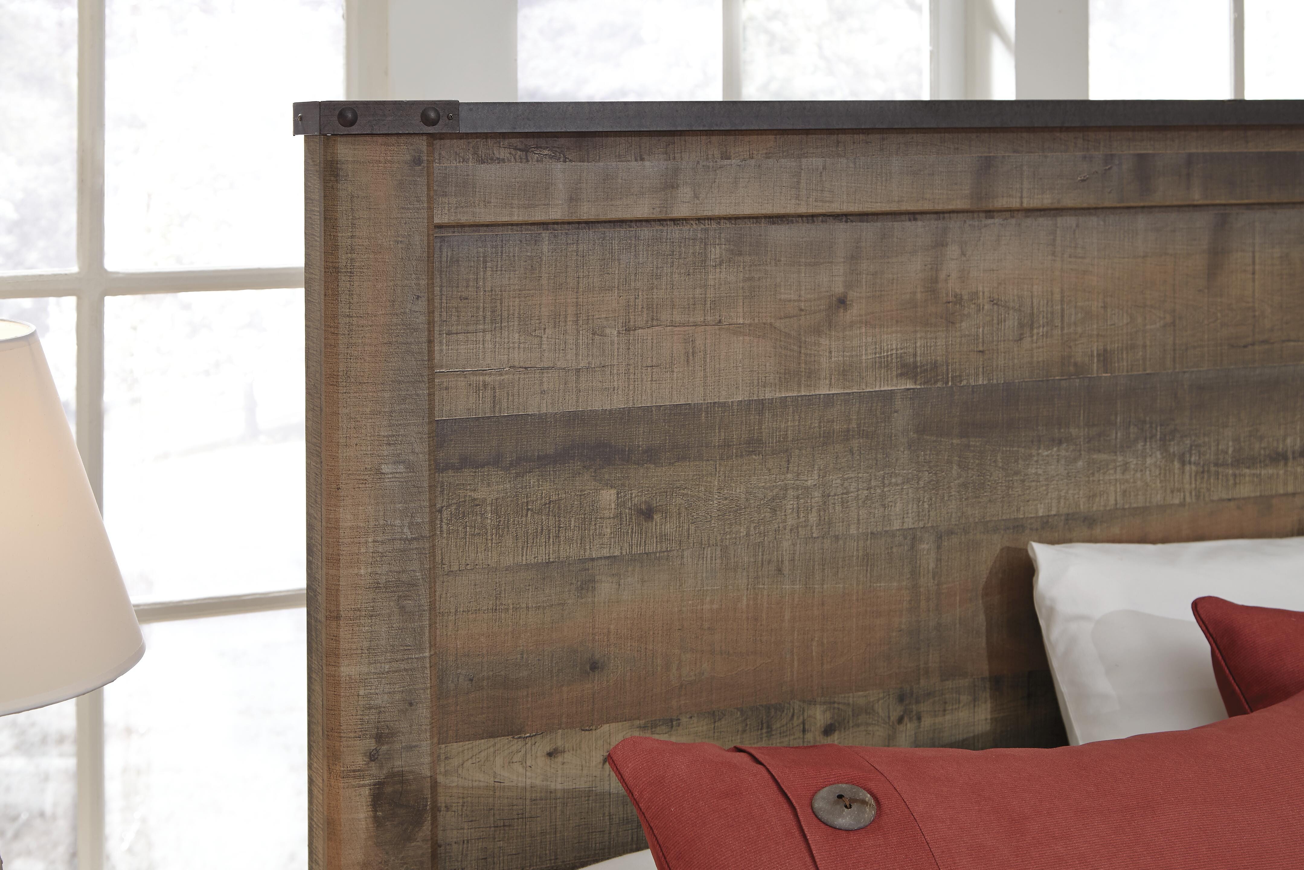 Trinell King Panel Bed - image 3