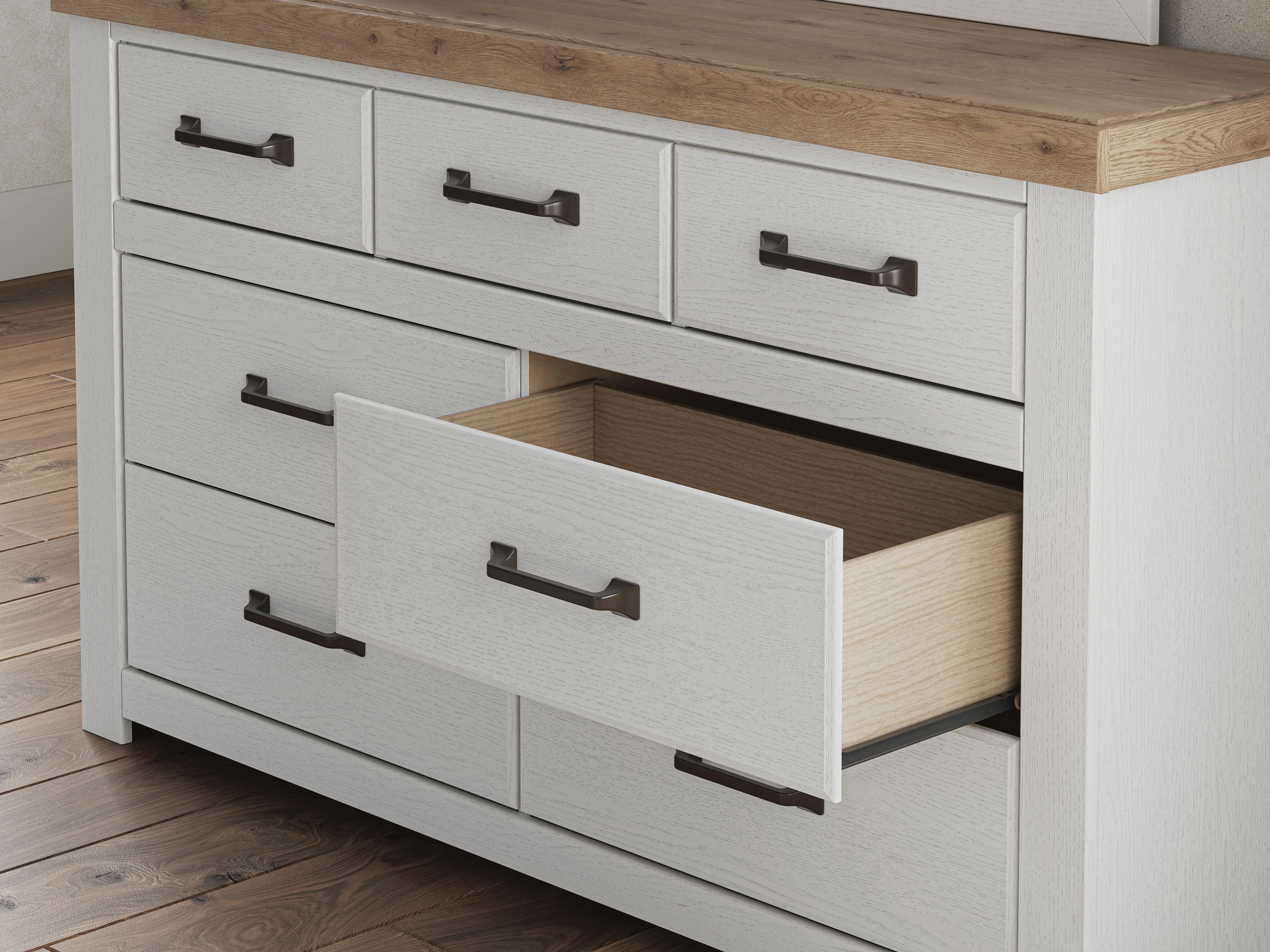 Savonport Dresser and Mirror - image 9