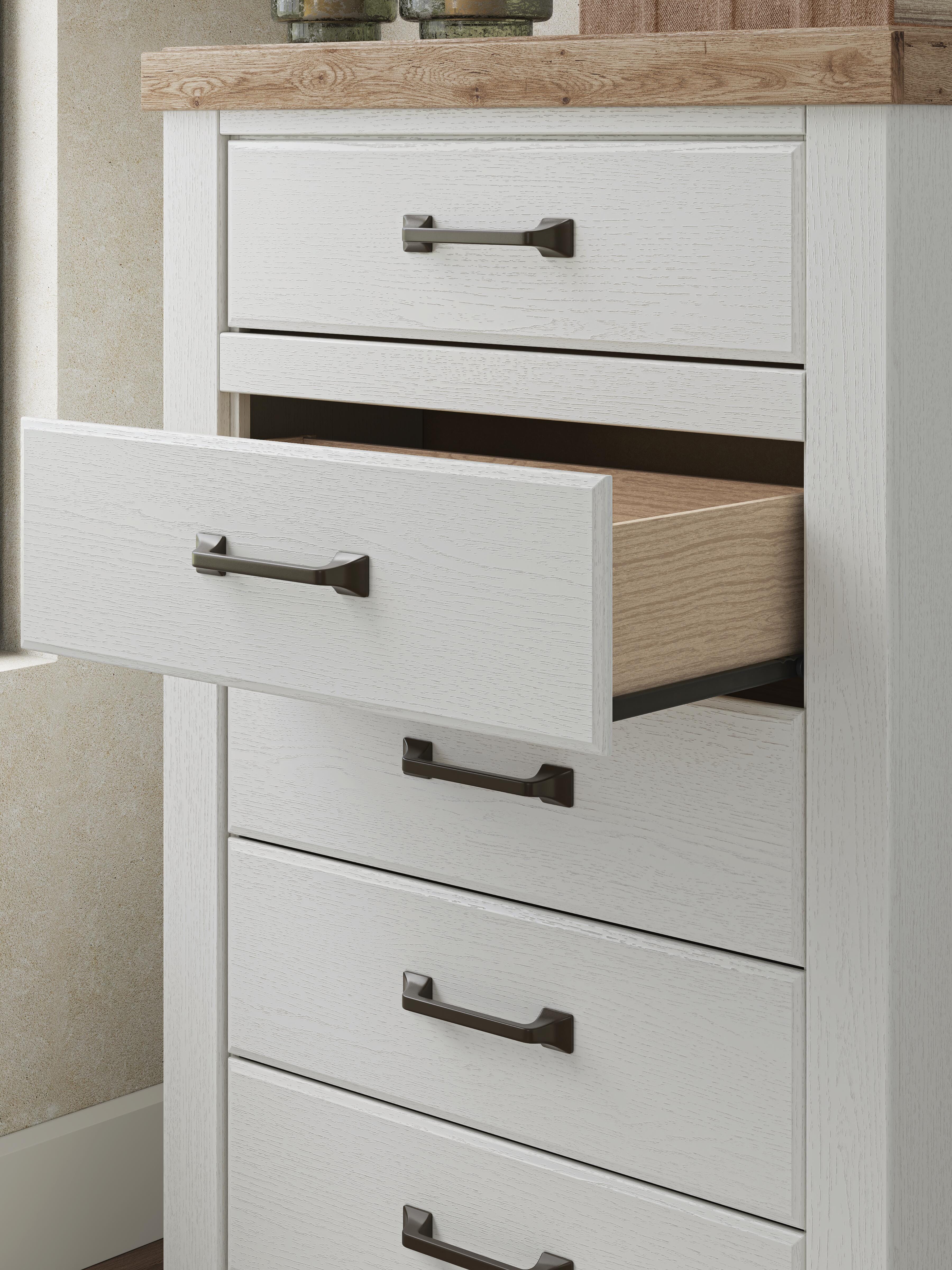Savonport Chest of Drawers - image 10