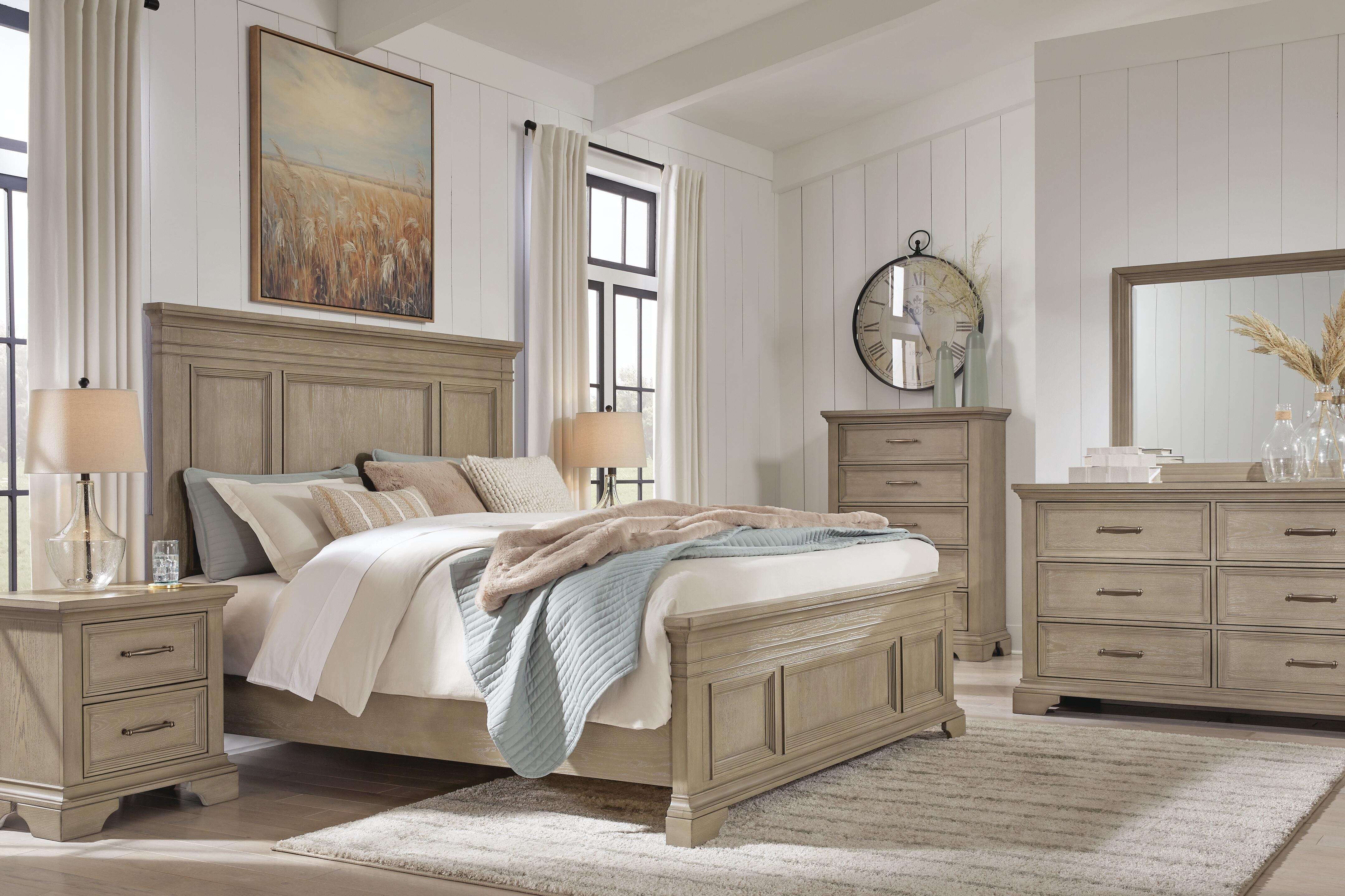 Vallardia California King Panel Bed - image 8
